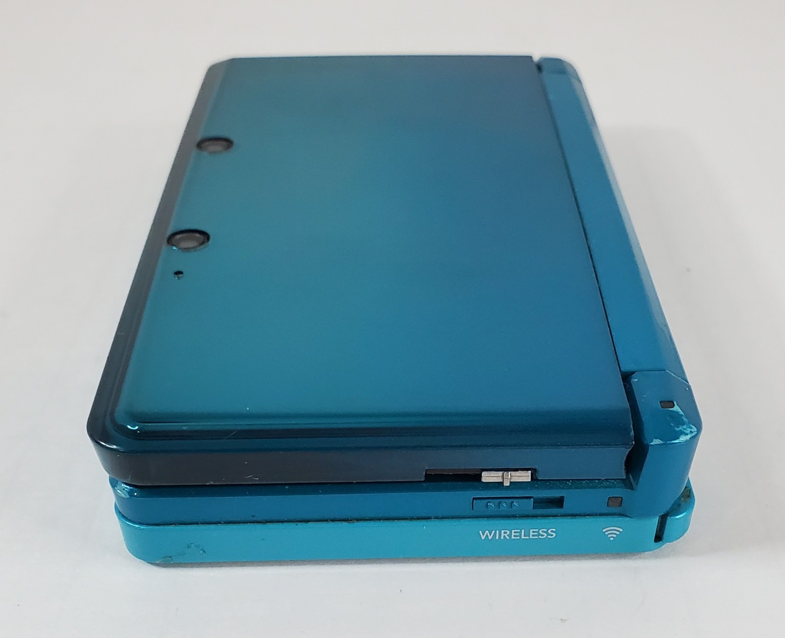 Nintendo 3DS Handheld System – Aqua Blue USA MODEL – No Stylus