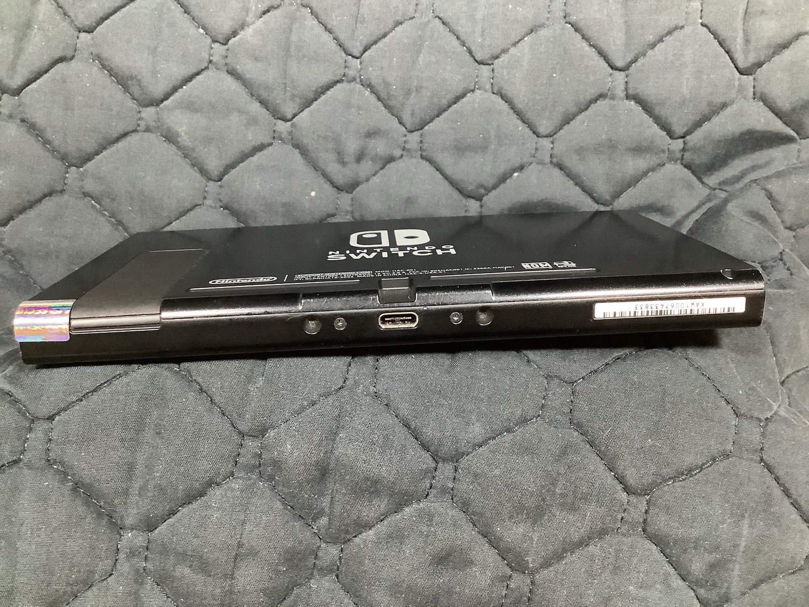 Nintendo Switch (HAC-001) – Handheld Console & Joycons