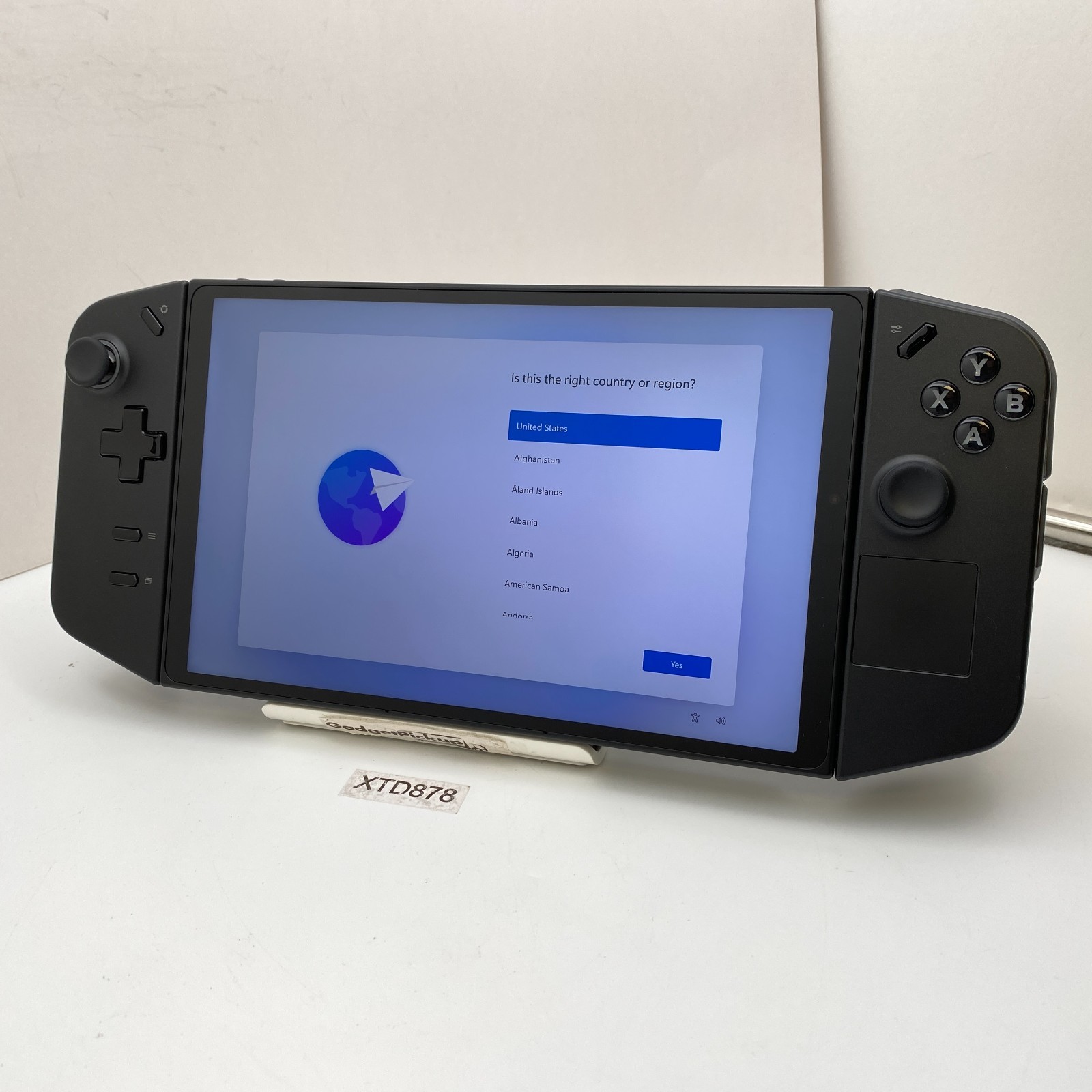 Lenovo Legion Go – 2TB – Black – Handheld Console System – Good Condition