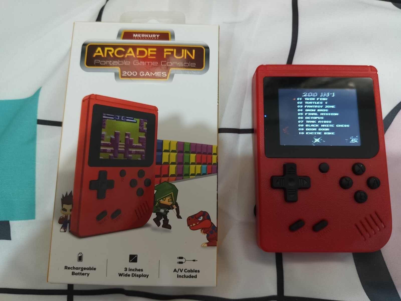 Merkury Innovations Arcade Fun Portable Gaming Handheld 200 Games- New & Working