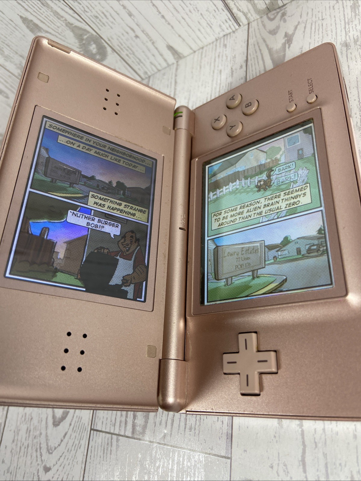 Nintendo DS Lite 4GB Pink UG530495314 Works Great Brand New Battery