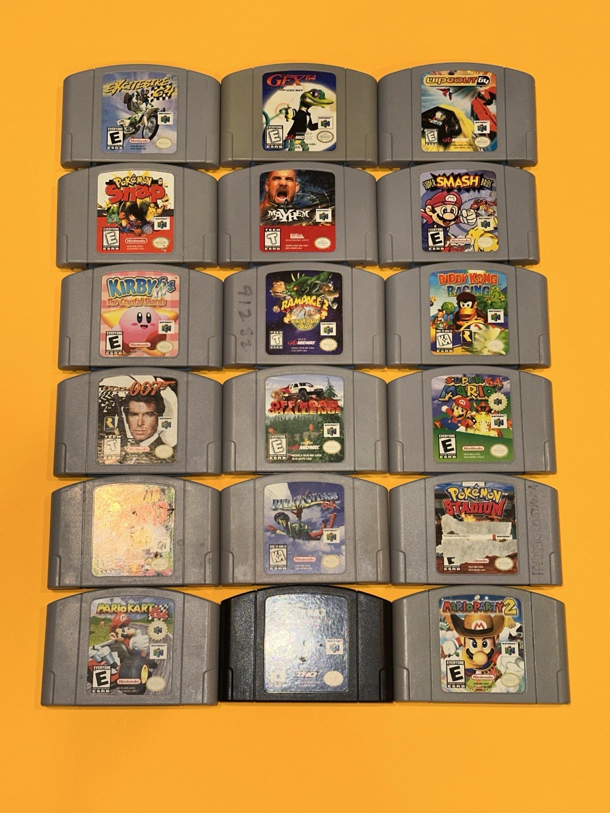 Nintendo 64 Black Console N64 w/Accessories + 18 RARE Game Cartridges FLAW READ