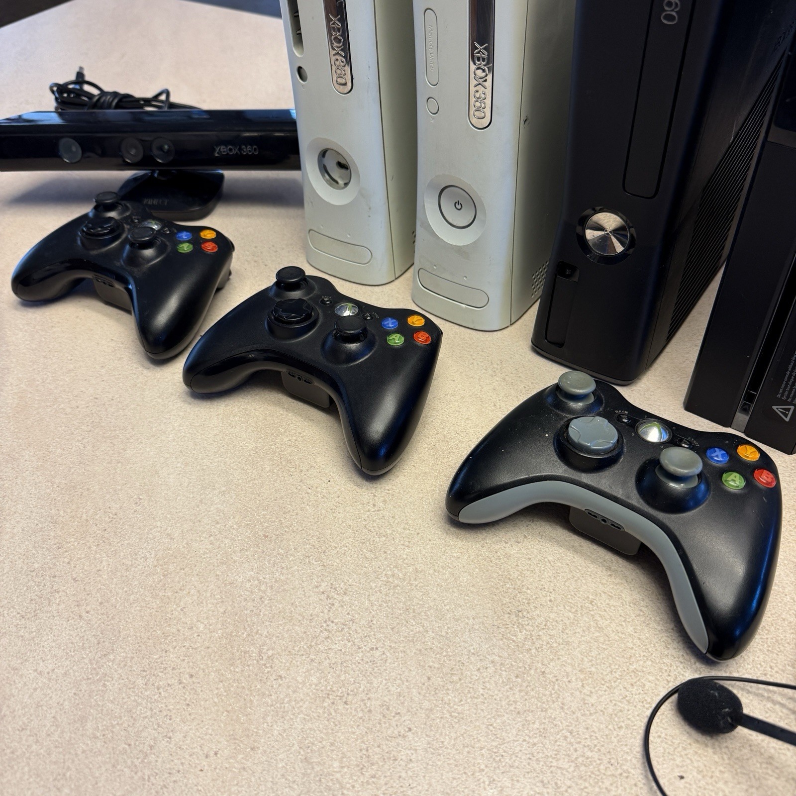 Untested Xbox One, 3 Xbox 360s, 3 Remotes , Kinect, Headset And Games Lot Bundle