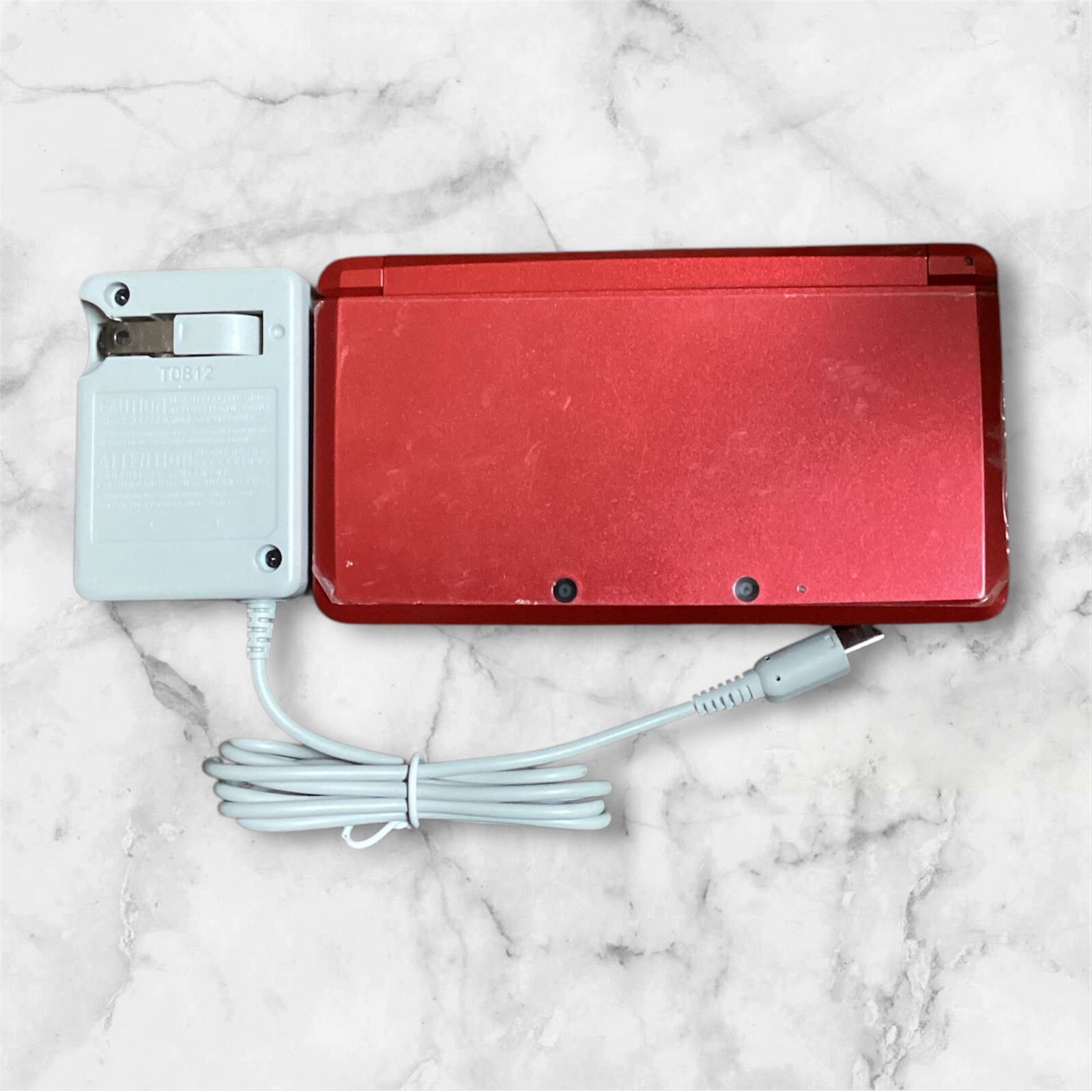 US/Canada Nintendo Red 3DS With Pre Downloaded Games & Accessories (Mint).