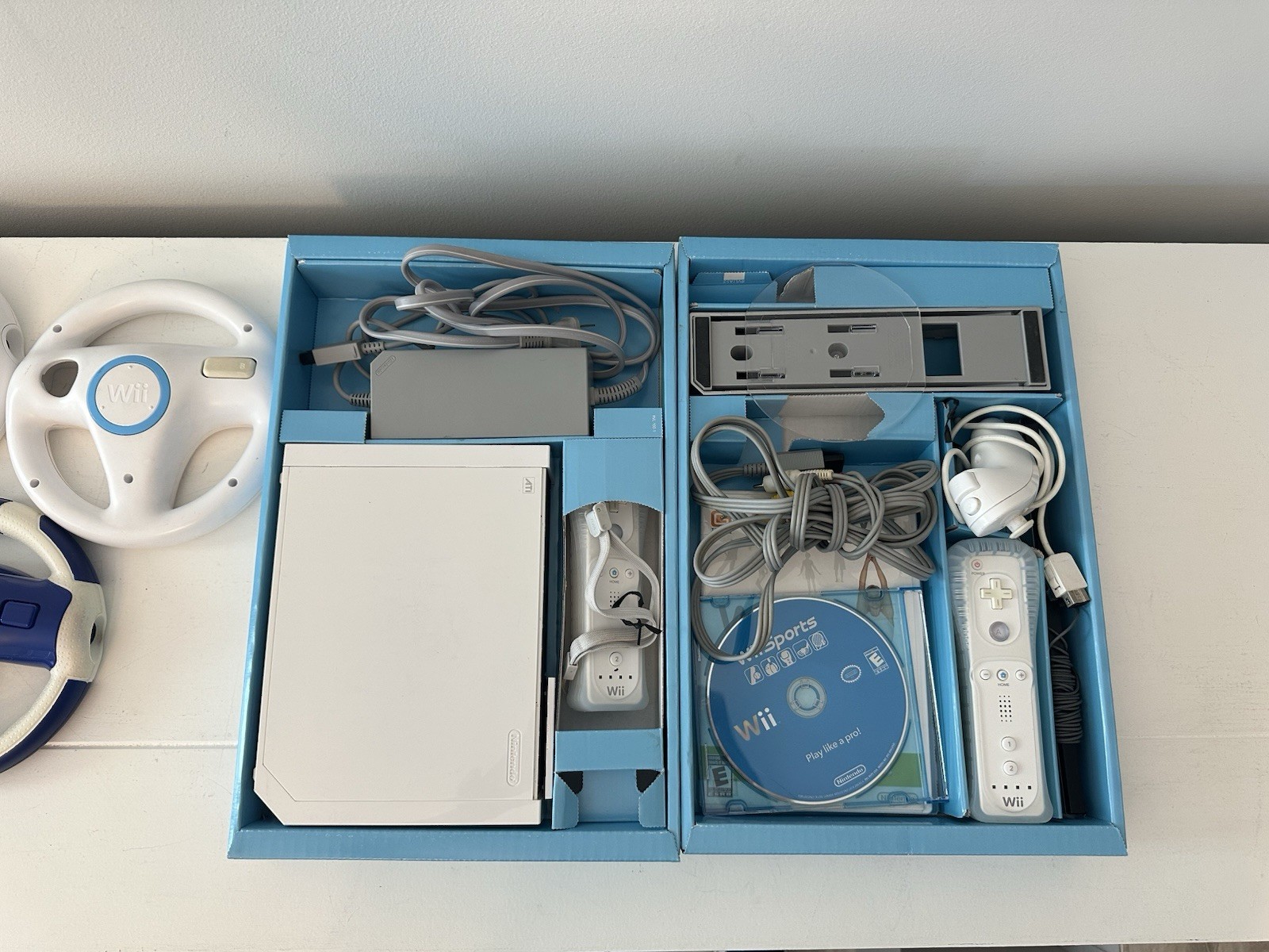Nintendo Wii Sports Console Bundle RVL-001 Complete In Box 4 Game & Wiimotes CIB