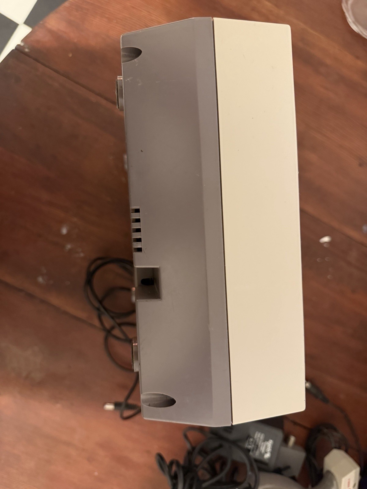 Nintendo Entertainment System Home Console with games and zapper TESTED nes