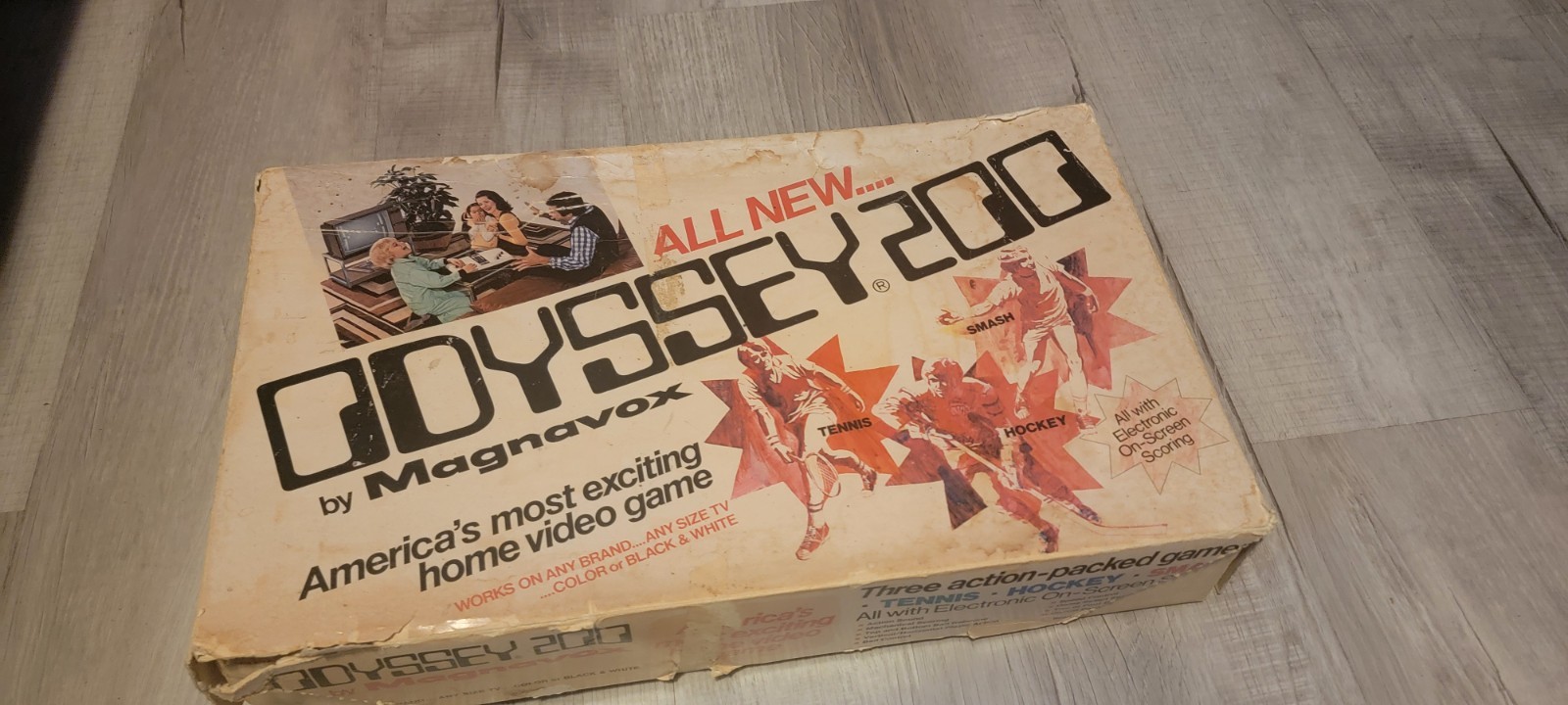 Magnavox Odyssey 200 Home Video Game Console RF Built-In Games Box Manual Beige