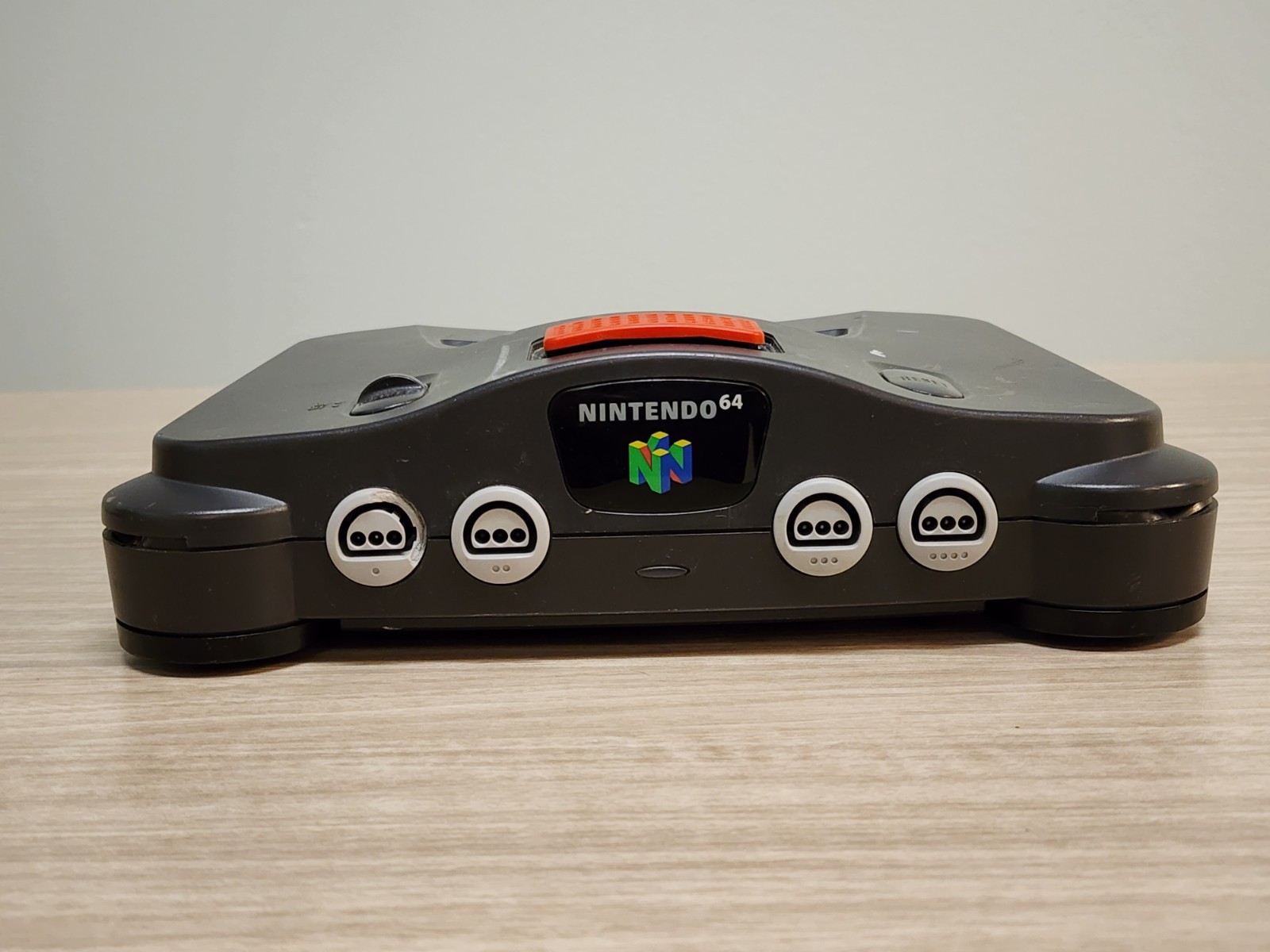 Nintendo 64 System 32MB Home Console – Charcoal Gray