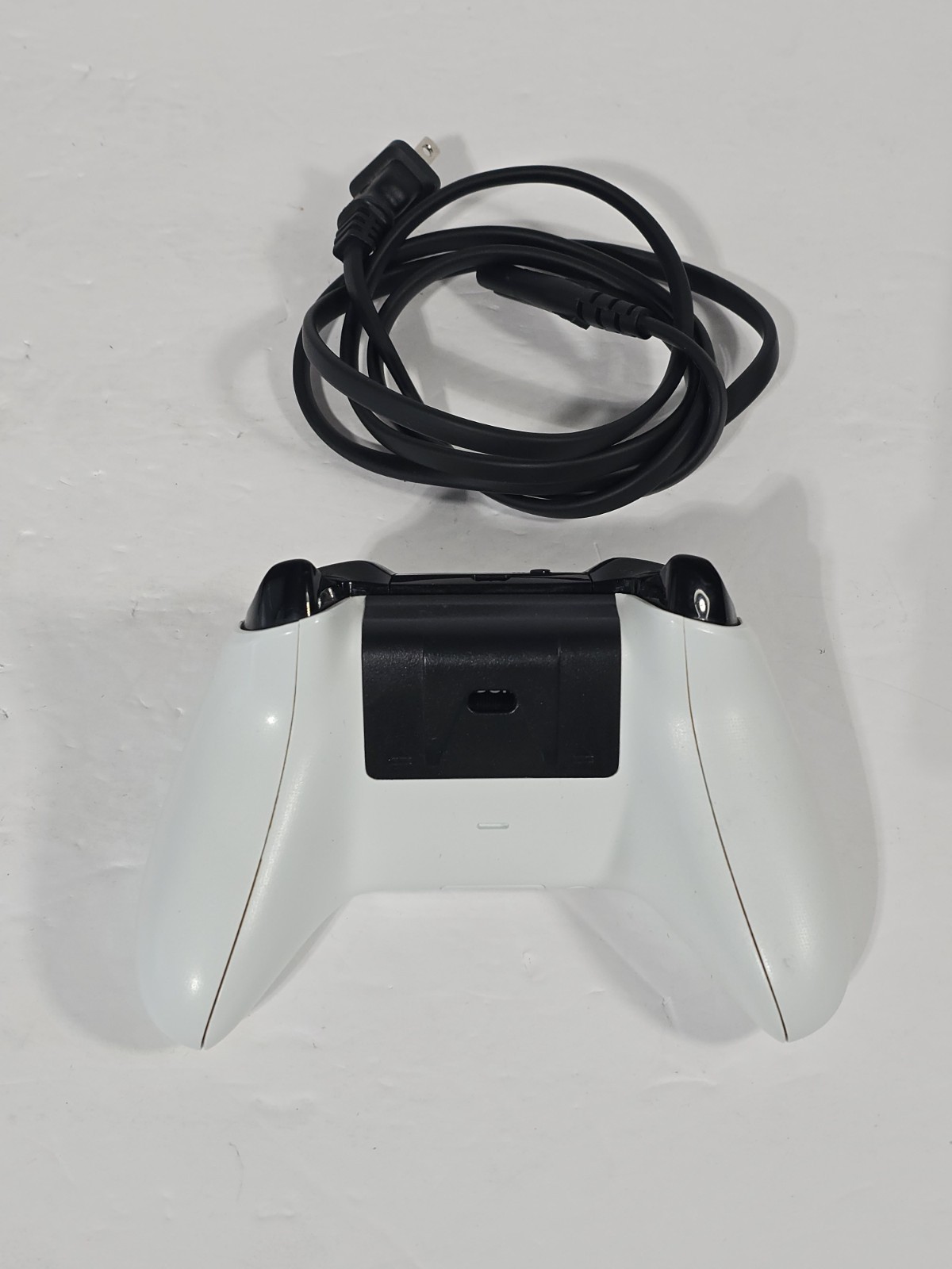 Digital Xbox One S 500GB – w/ Power Cable And Original Controller – Tested