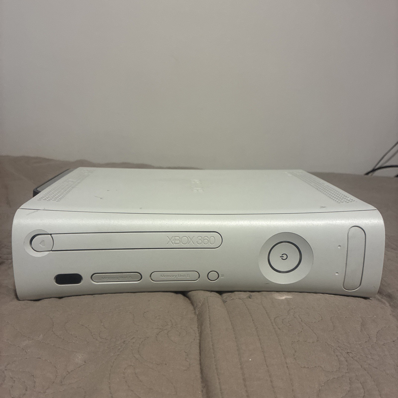 Xbox 360 Console With 120GB HDD White Console W Power Cord Tested & Working