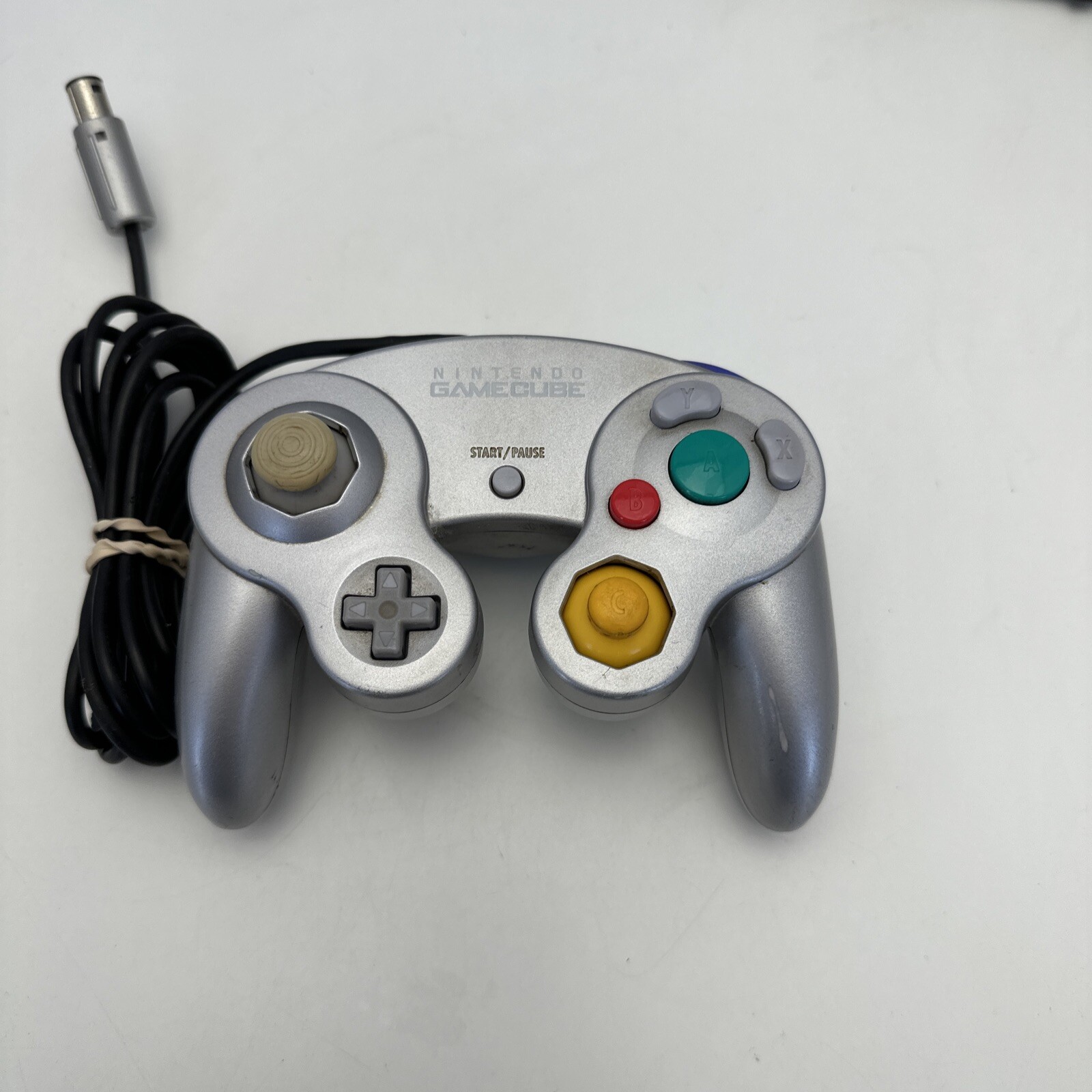 Nintendo GameCube Console + Controller + Accessory NTSC-U/C (US/Canada) DOL-001