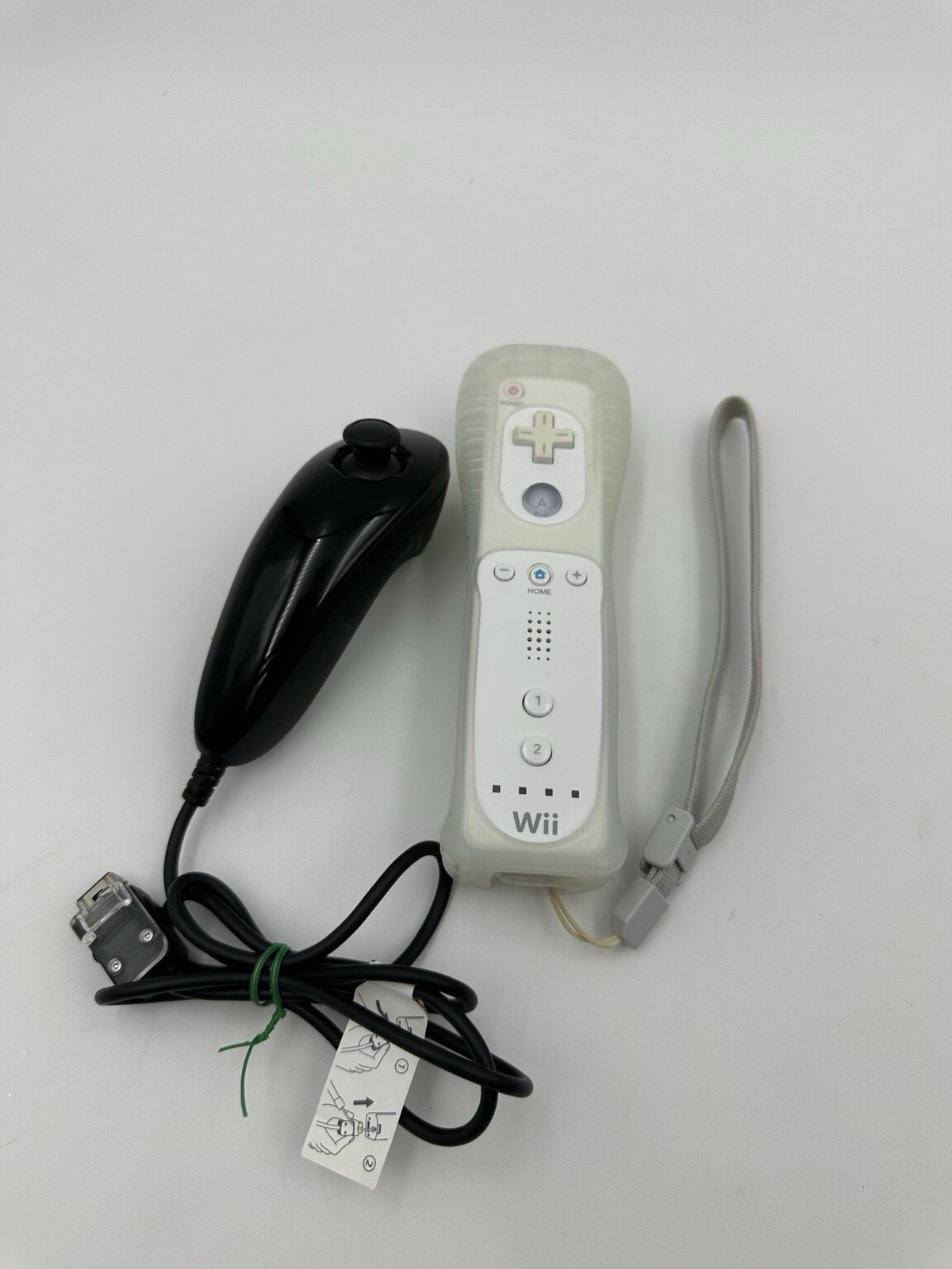 Nintendo Wii Console RVL-001(USA) With Hook-Up Cables Remote Nunchuck Wii Play