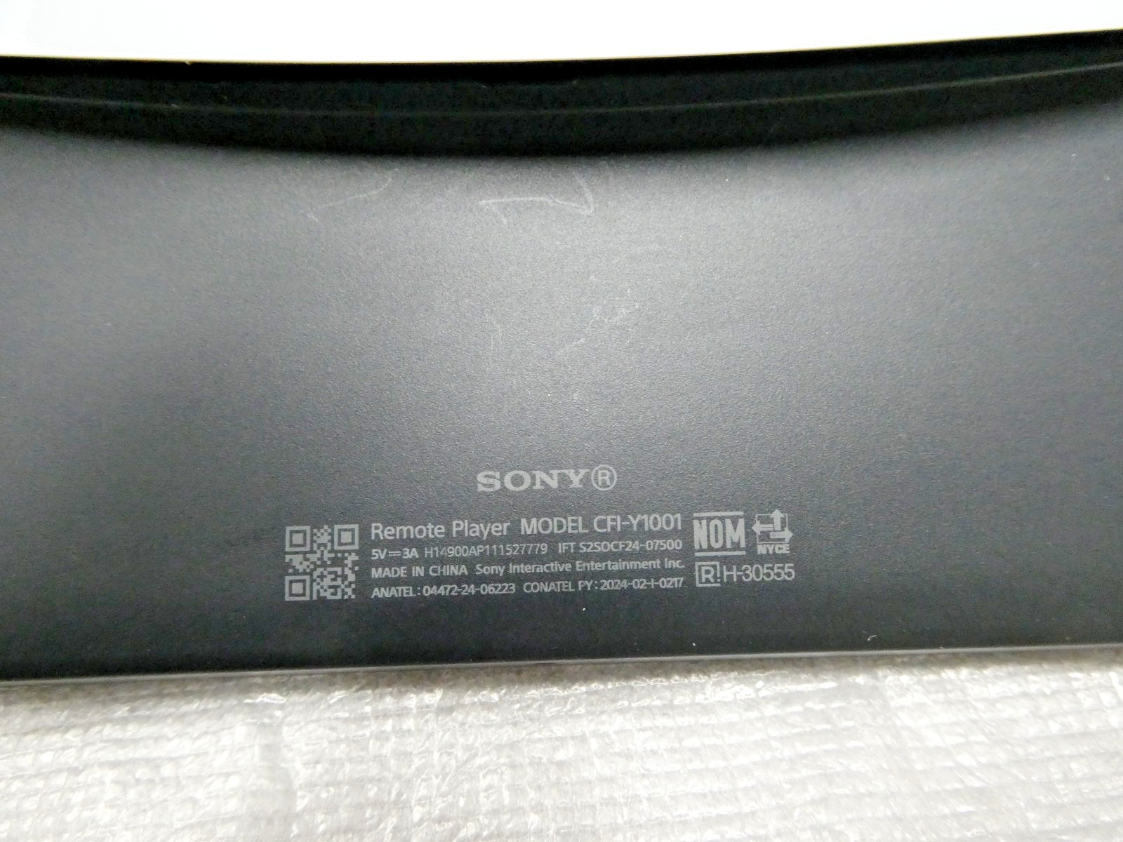 Sony PS5 Digital Edition Console – 825 Gb & Sony CFI-Y1001 – Remote Player
