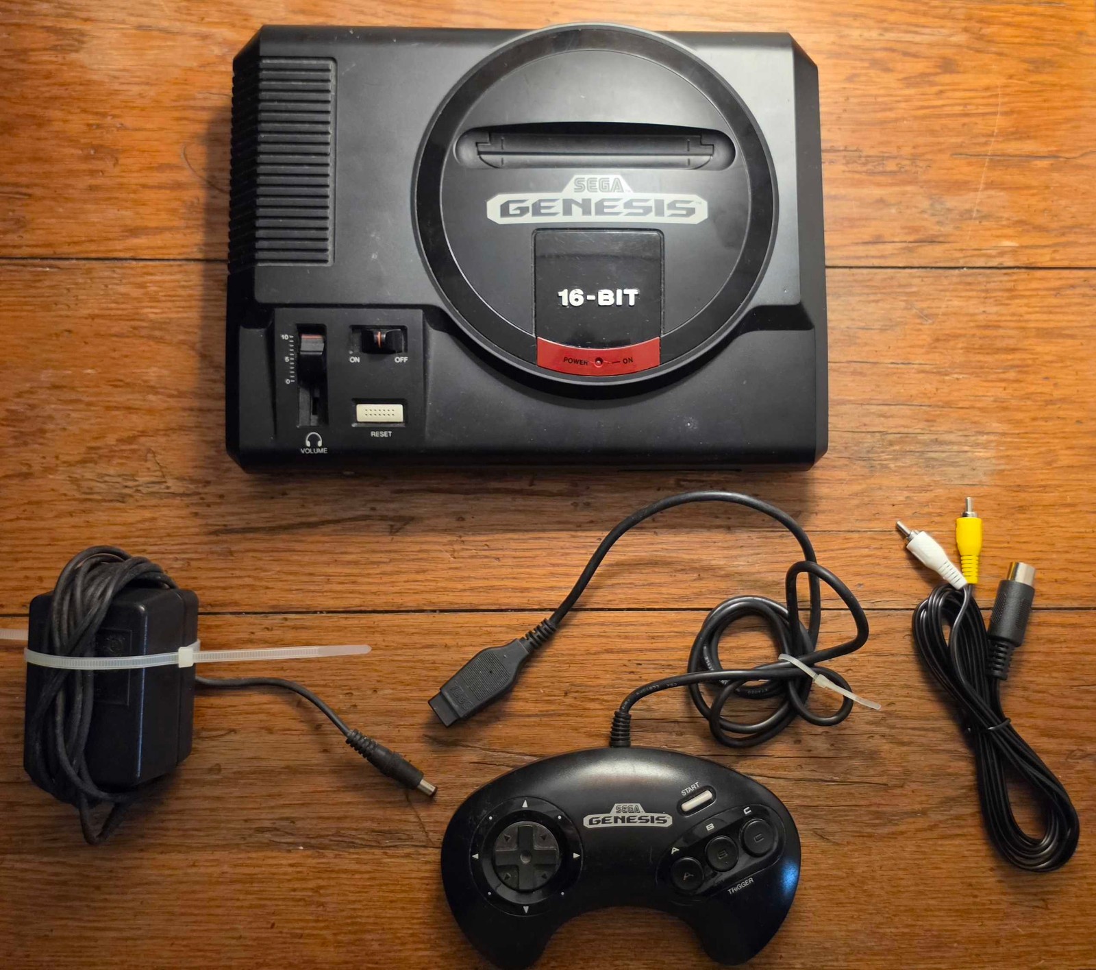 Sega Genesis Model 1 MK-1601 Console with Controller & Cords. Tested.