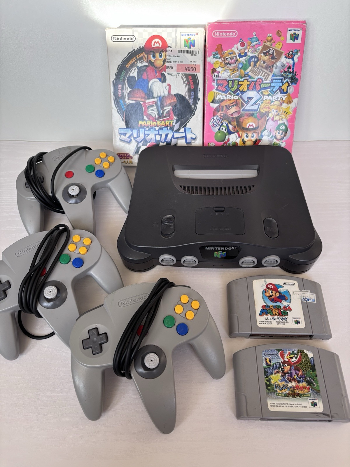 Nintendo 64 Console (NTSC-J) – With 3 Controllers + 4 Games (Mario)