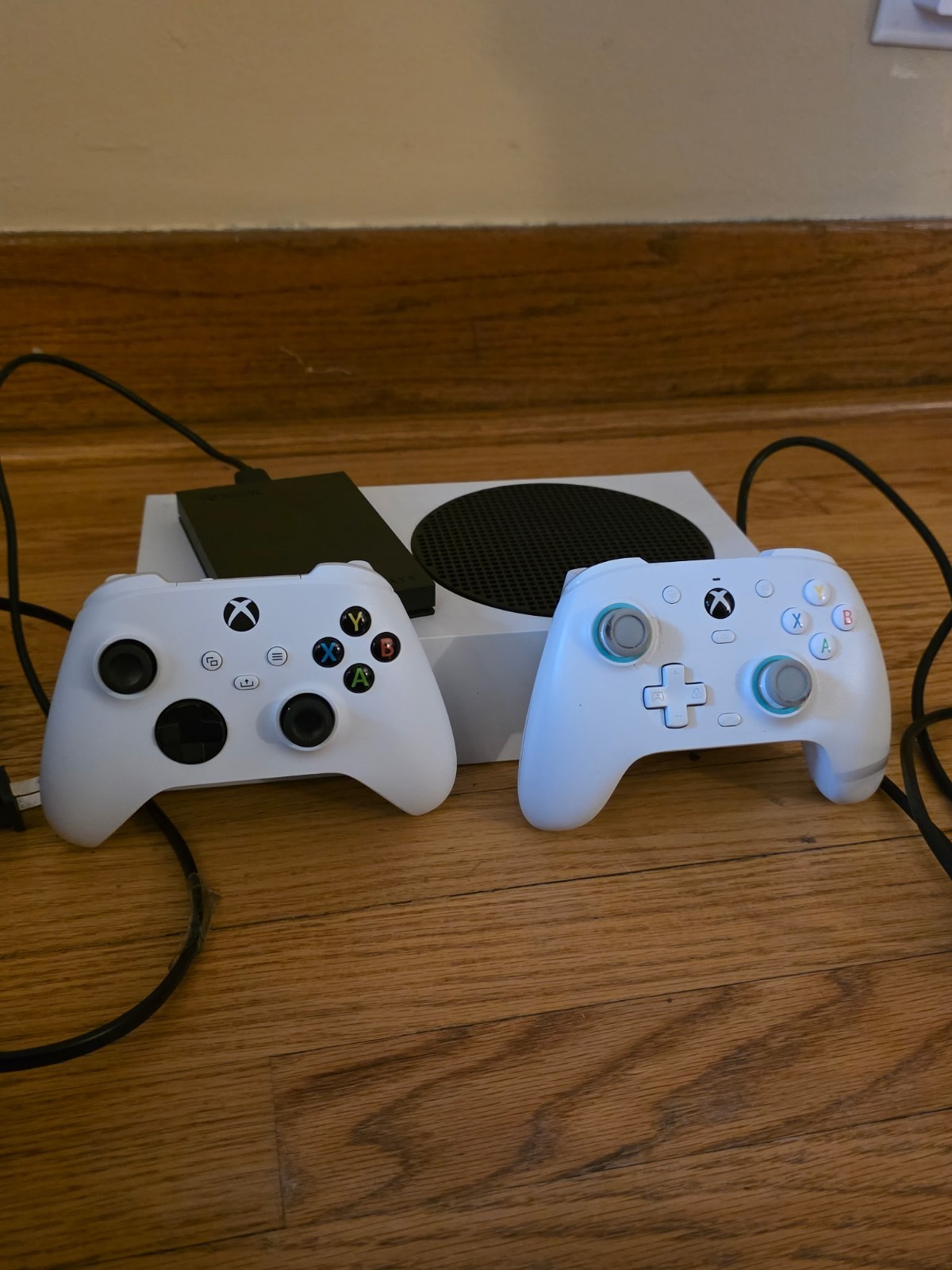 Microsoft Xbox Series S 512GB White w/ Power Supply & 2 Controllers 4K Wi-Fi