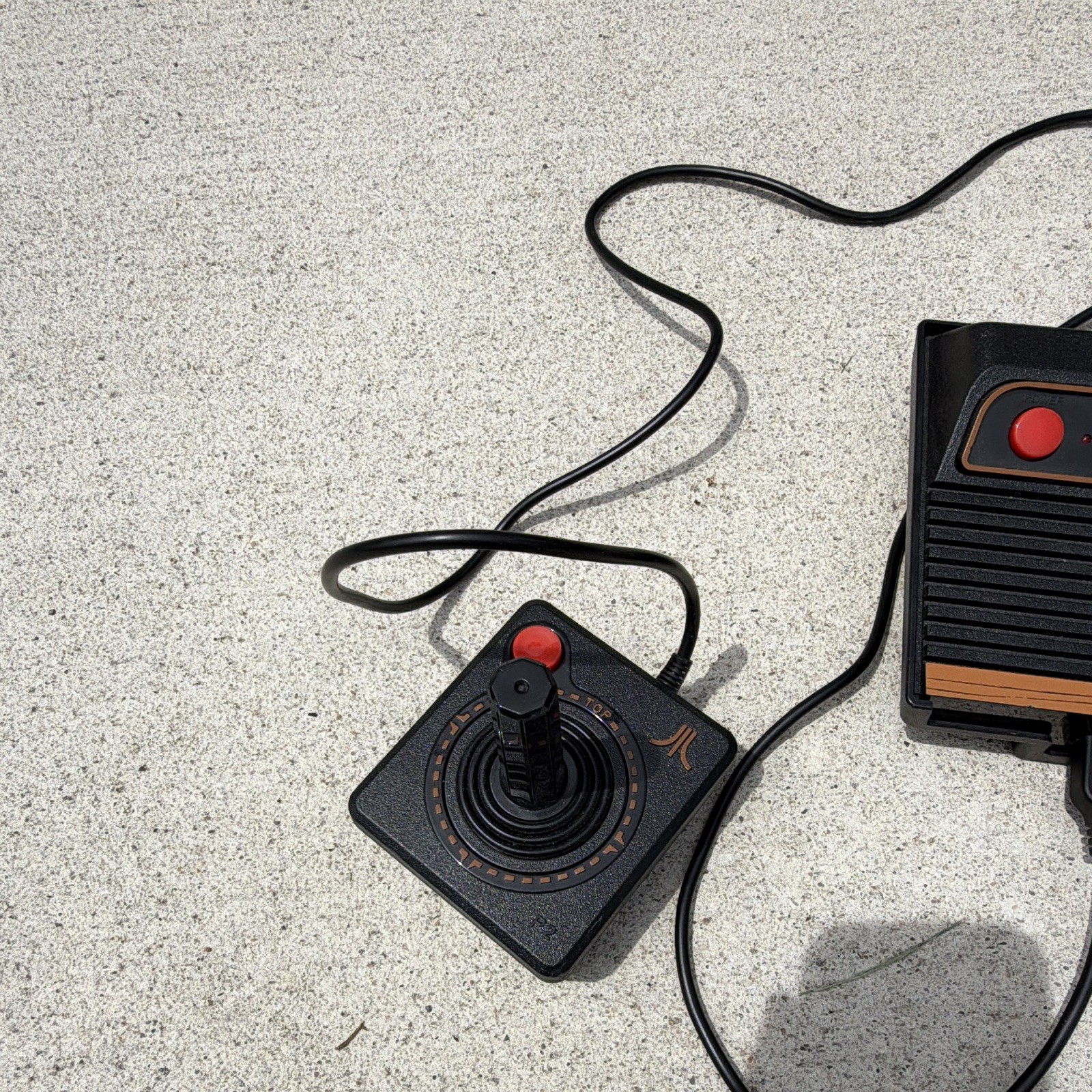Atari Flashback Console Built-In Games w/ 2 Wired Joysticks RCA NTSC-U/C(TESTED)