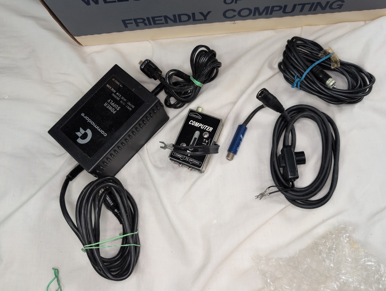 Commodore 64 Vintage Computer Untested With Box Matching Number Manual & Cords