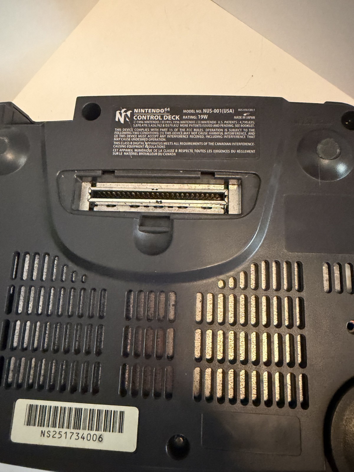 Nintendo 64 System 32MB Home Console – Charcoal Gray