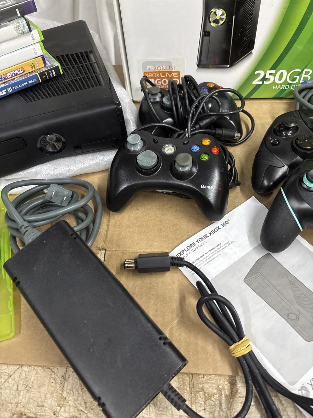 Microsoft Xbox 360 Game Lot Bundle 250GB Black Console 4 Controller Kinect