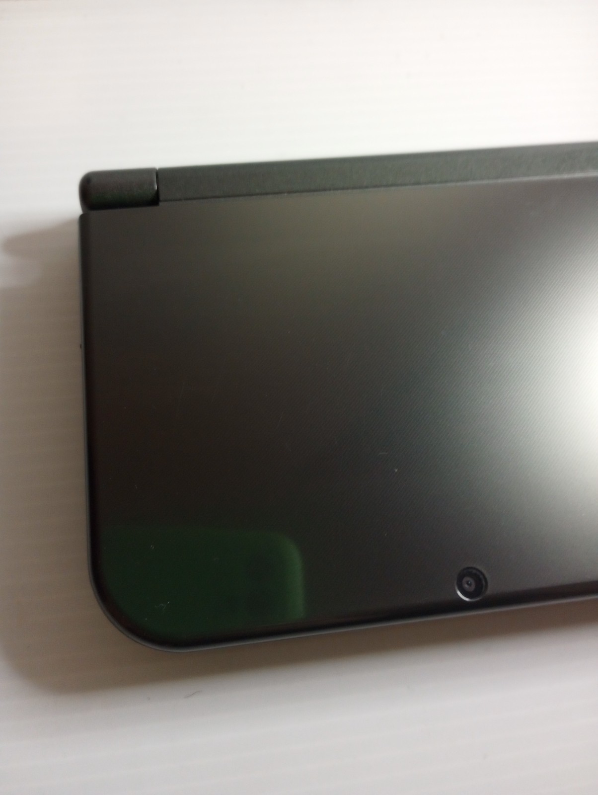 Nintendo New 3DS XL Handheld Gaming System Black Gray Good Shape w/ Charger