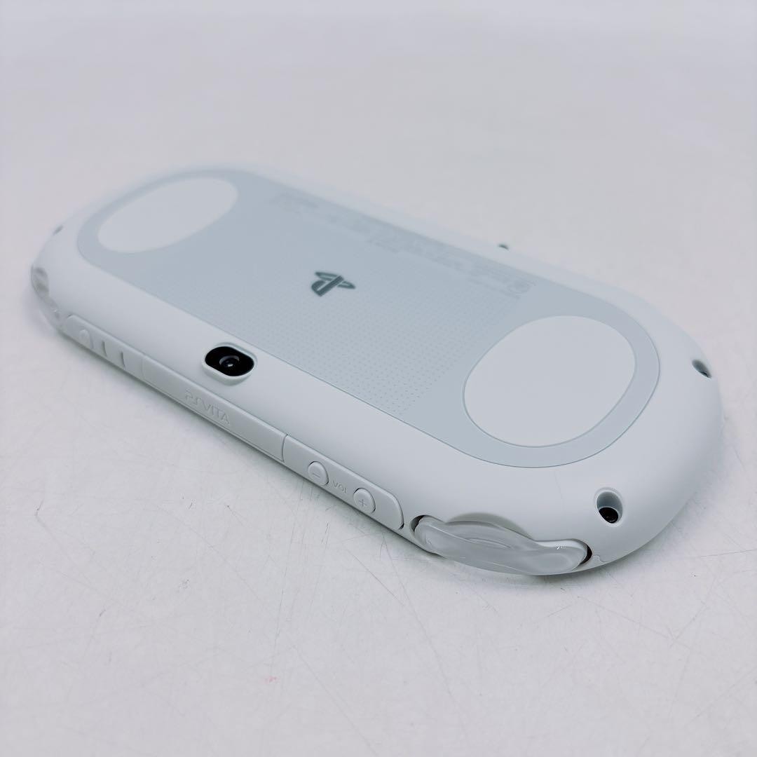 Sony PS Vita PCH-2000 Handheld Console – Glacier White w/32GB memory card
