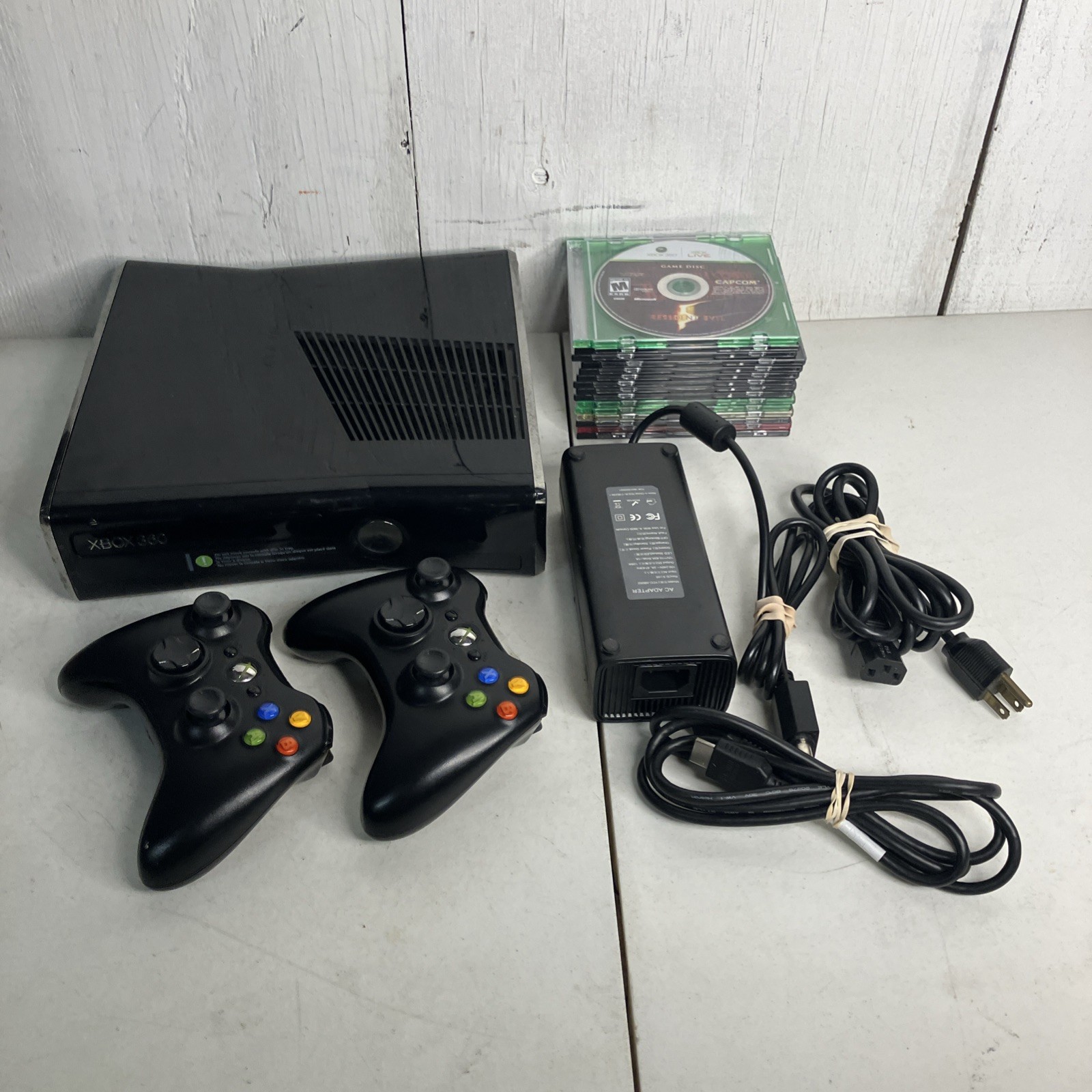 Xbox 360 S Slim Bundle 1439 Console 250GB 15 Games Fallout 3 Resident Evil 5