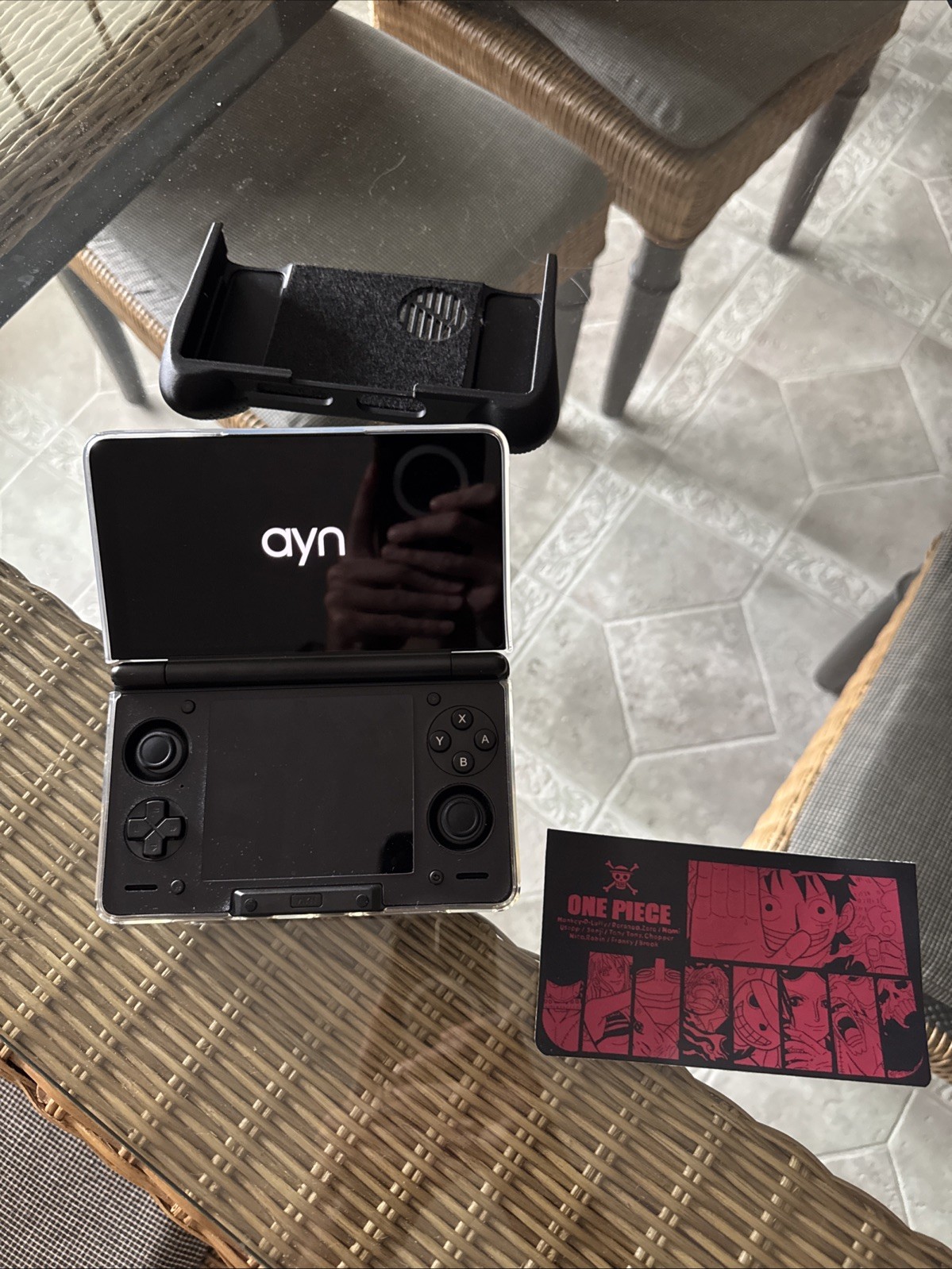 AYN Thor Pro Black 12GB + 256GB – Batch 2 – With Stickers, Clear Case, And Grip!