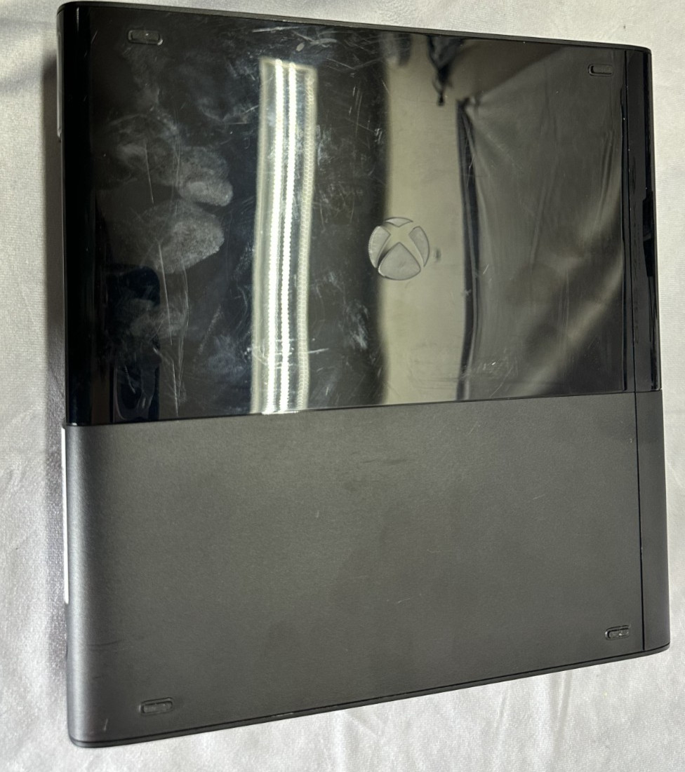 Microsoft Xbox 360 E 500GB Console & Box – USED/WORKS