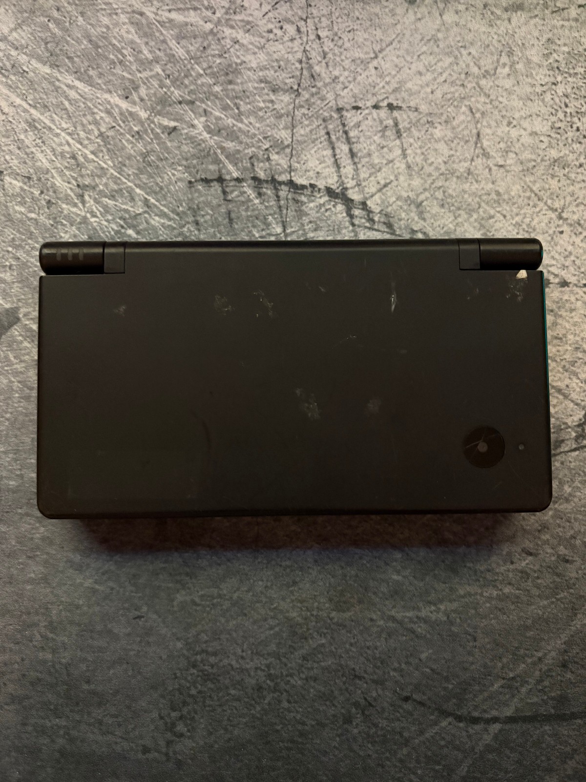 Nintendo DSi Handheld Console w/ OEM Charger (Color: Matte Black) TESTED
