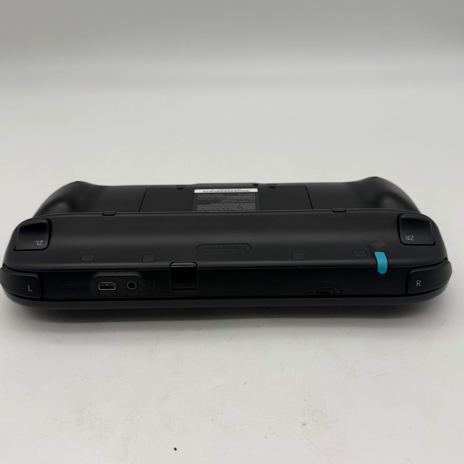 Nintendo Wii U 32GB Deluxe Console WUP-101 & GamePad WUP-010, Remotes and 4 Game