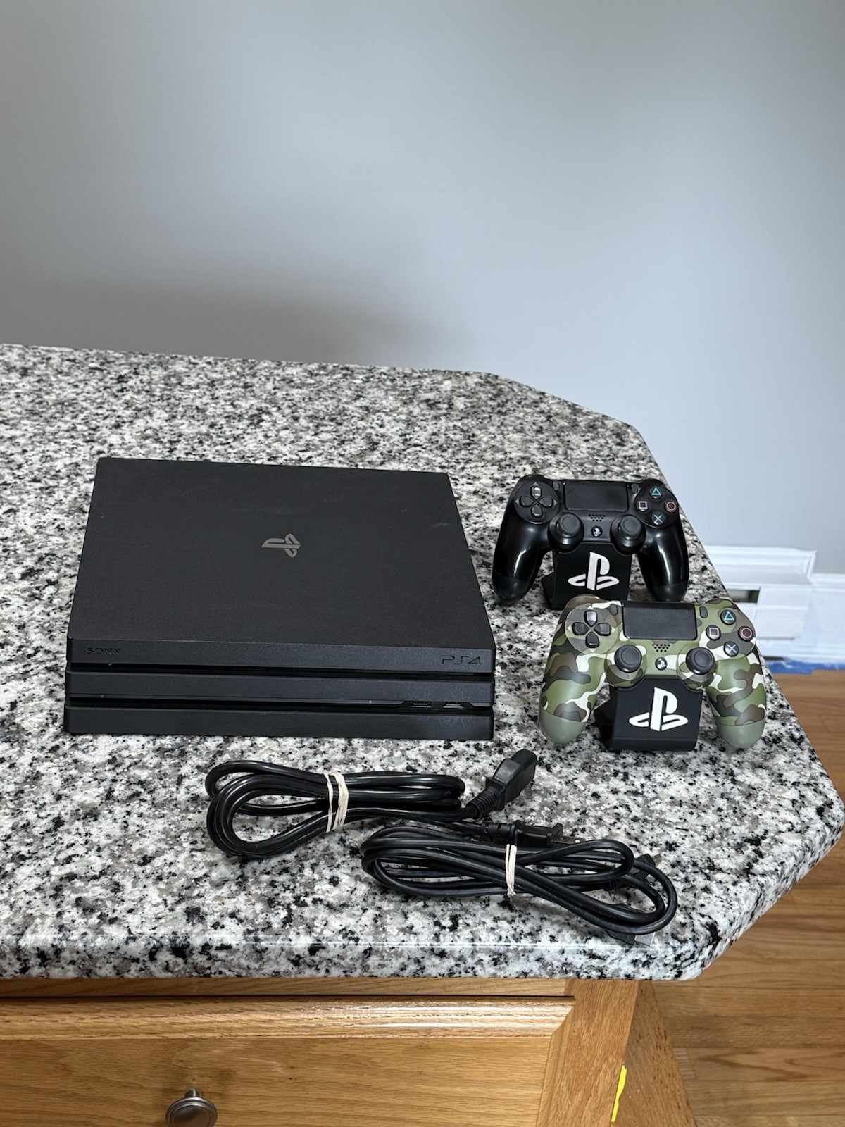 Sony PlayStation 4 Pro CUH-7015B 1TB Video Game Console w/ 2 Controllers Tested!