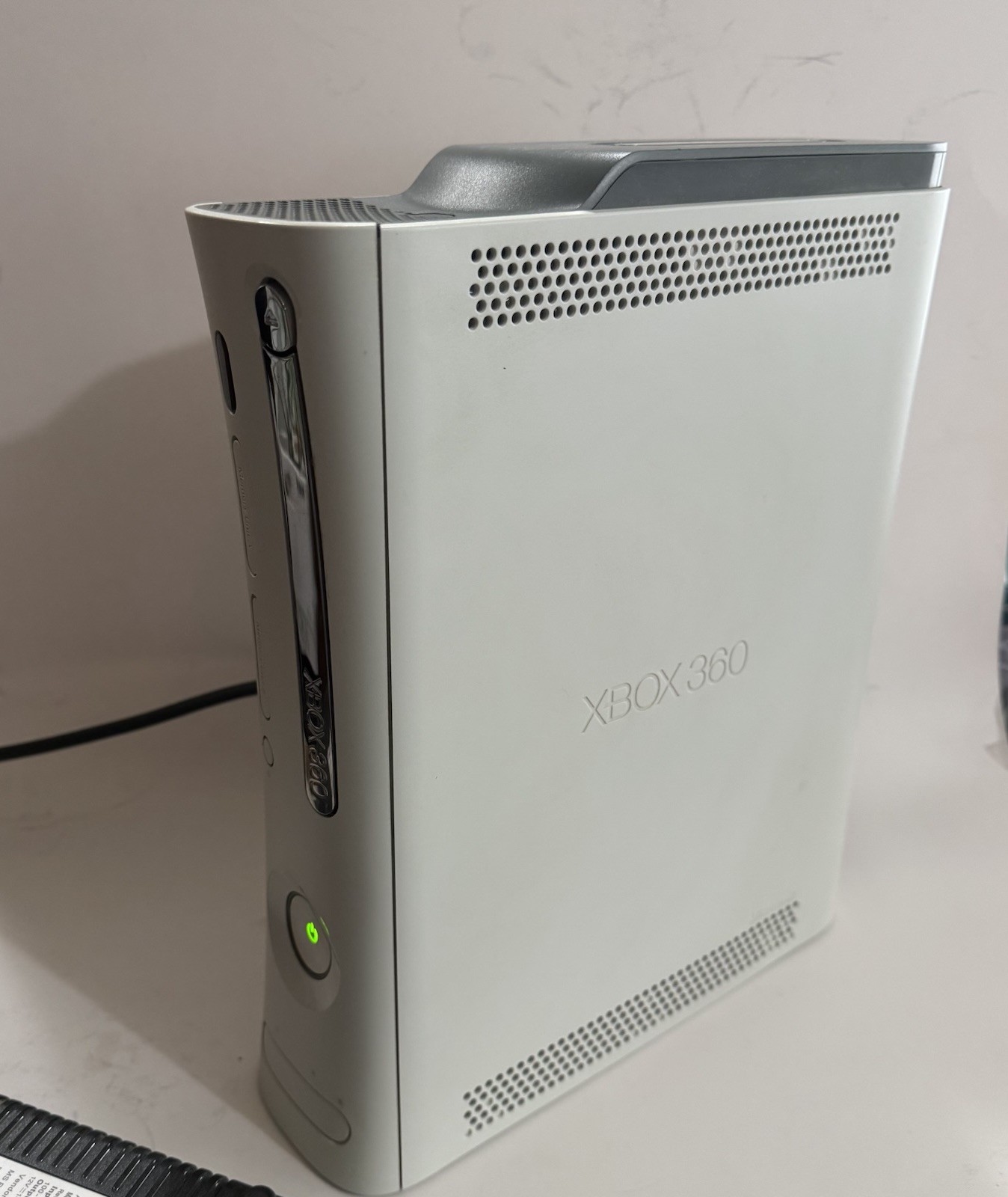 Xbox 360 Pro Console 20 GB With 1 Controller & Headphones No Game Used Works