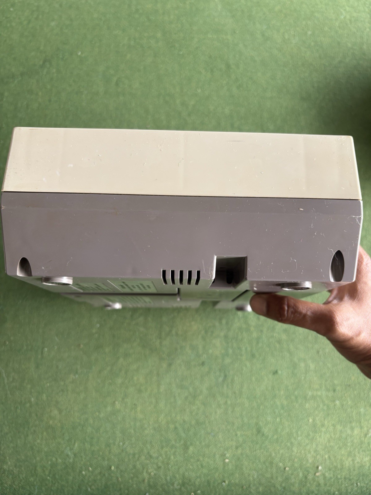 Original Nintendo NES Console and One Controller (UNTESTED)