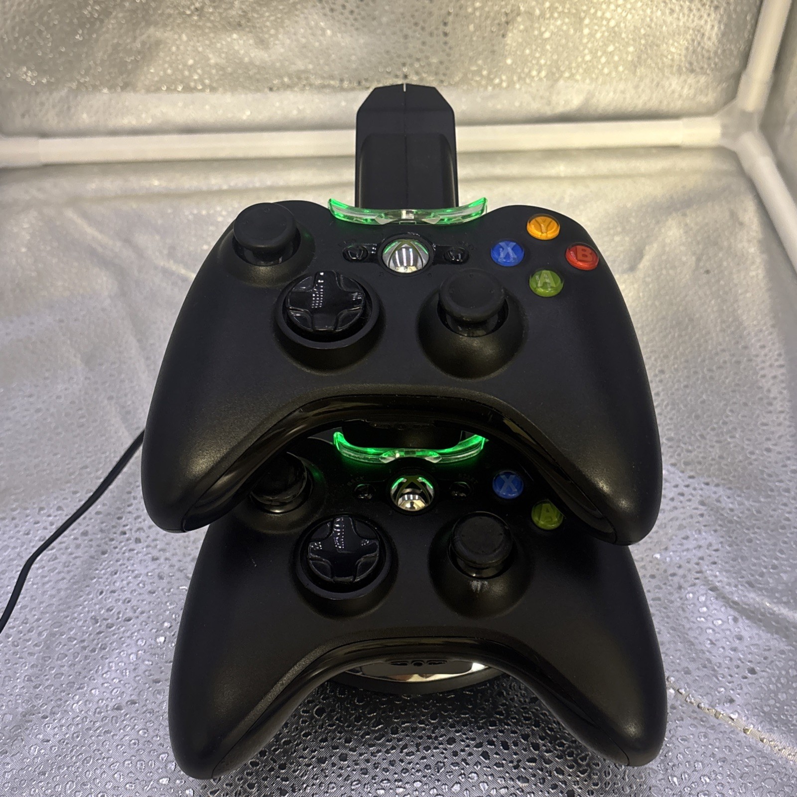 Xbox 360 l 60GB Console Bundle w Games + Controllers+ component HD AV cable