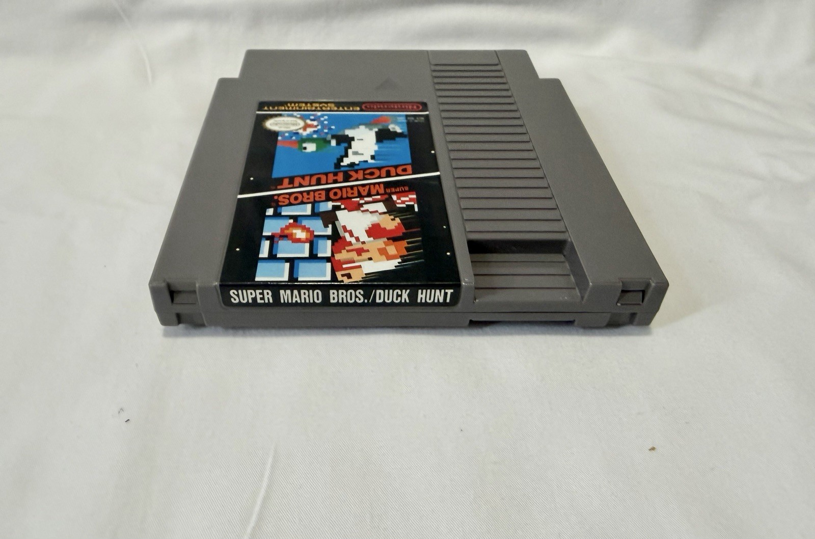 Nintendo NES Console Bundle Mario Duck Hunt Zapper Controllers Cables Manuals