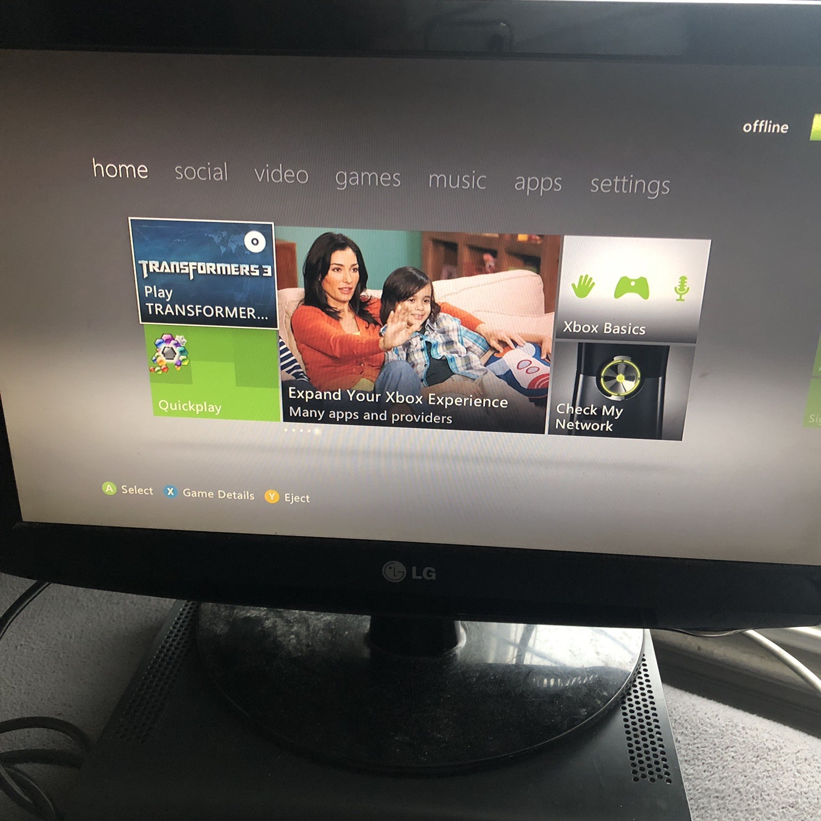 Xbox 360 Slim Console Chrome Trim 250GB Metro V1 Dash w/ Halo Controller – WORKS