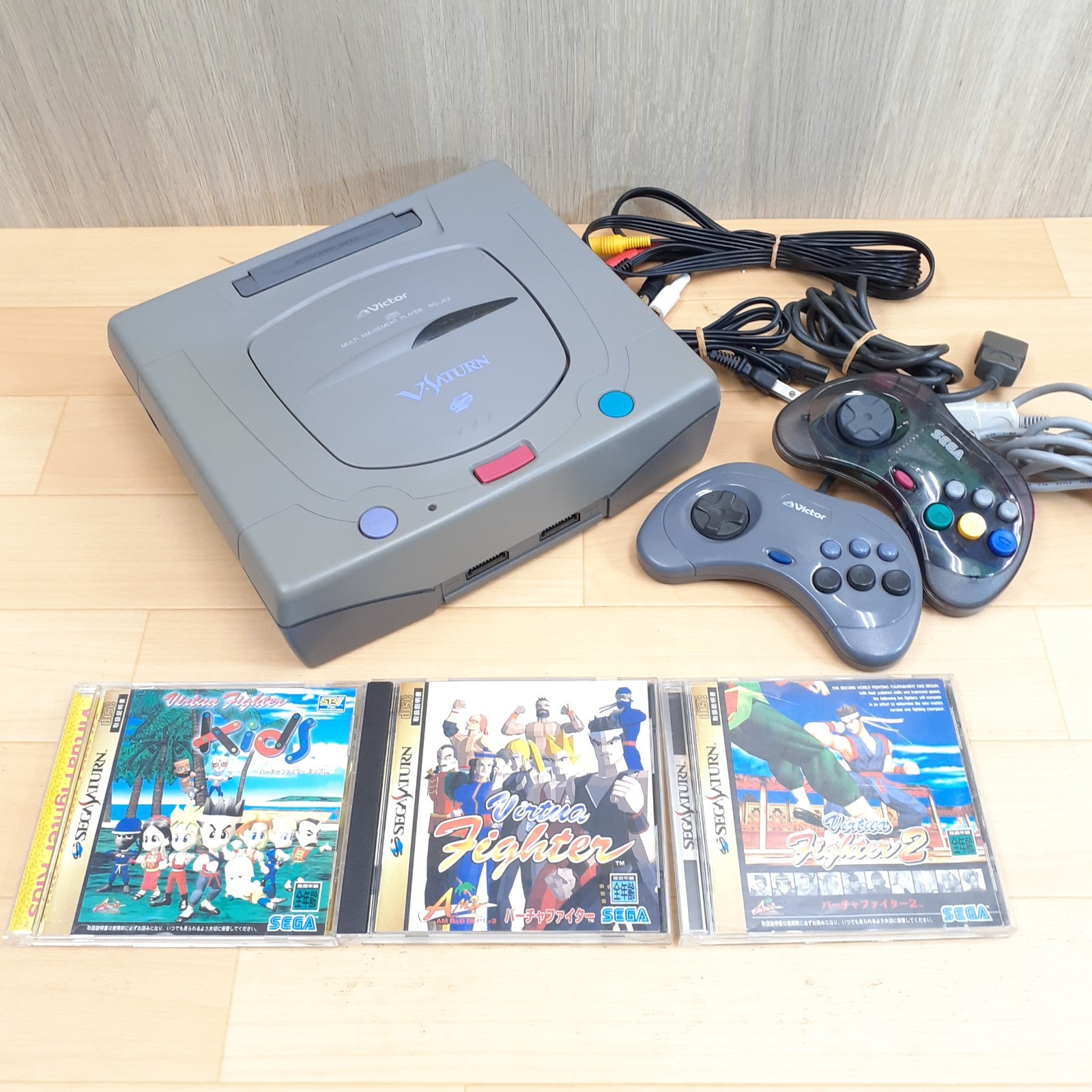 Sega Victor V-Saturn RG-JX2 Console with 2 Controllers & 3 Games tested NTSC-J