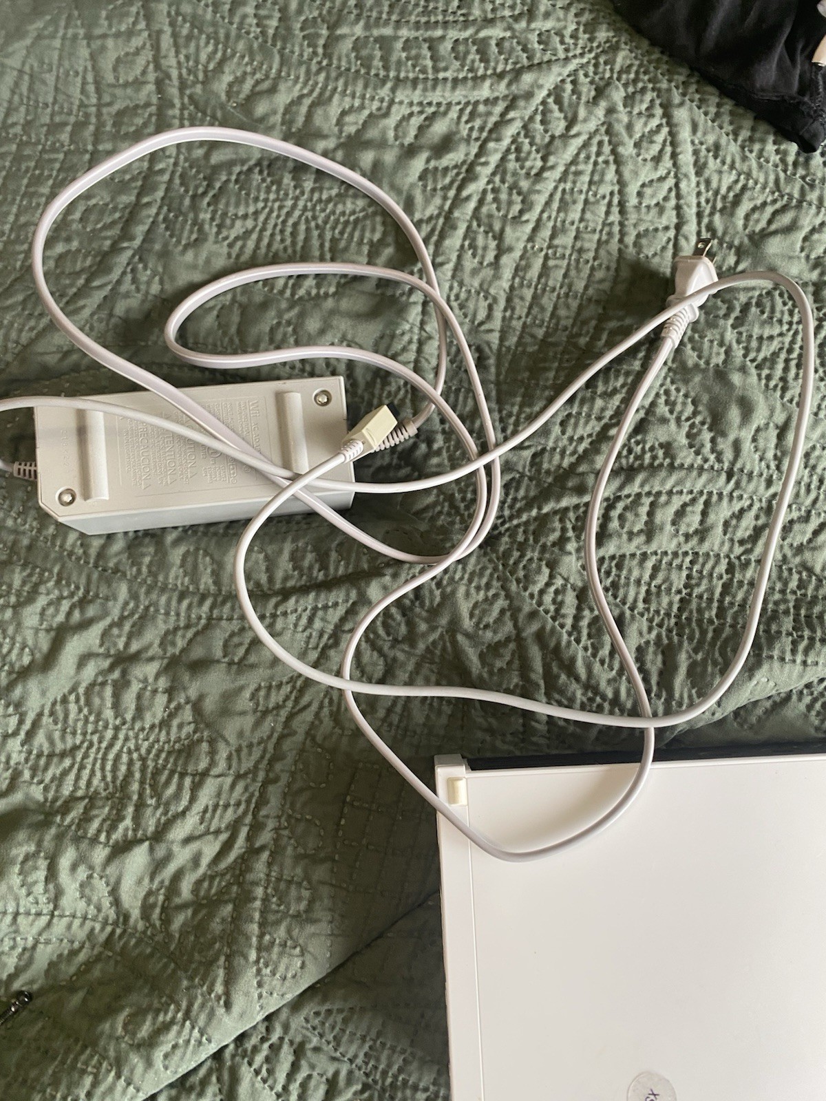 Nintendo Wii RVL-001 512 MB Home Console – White
