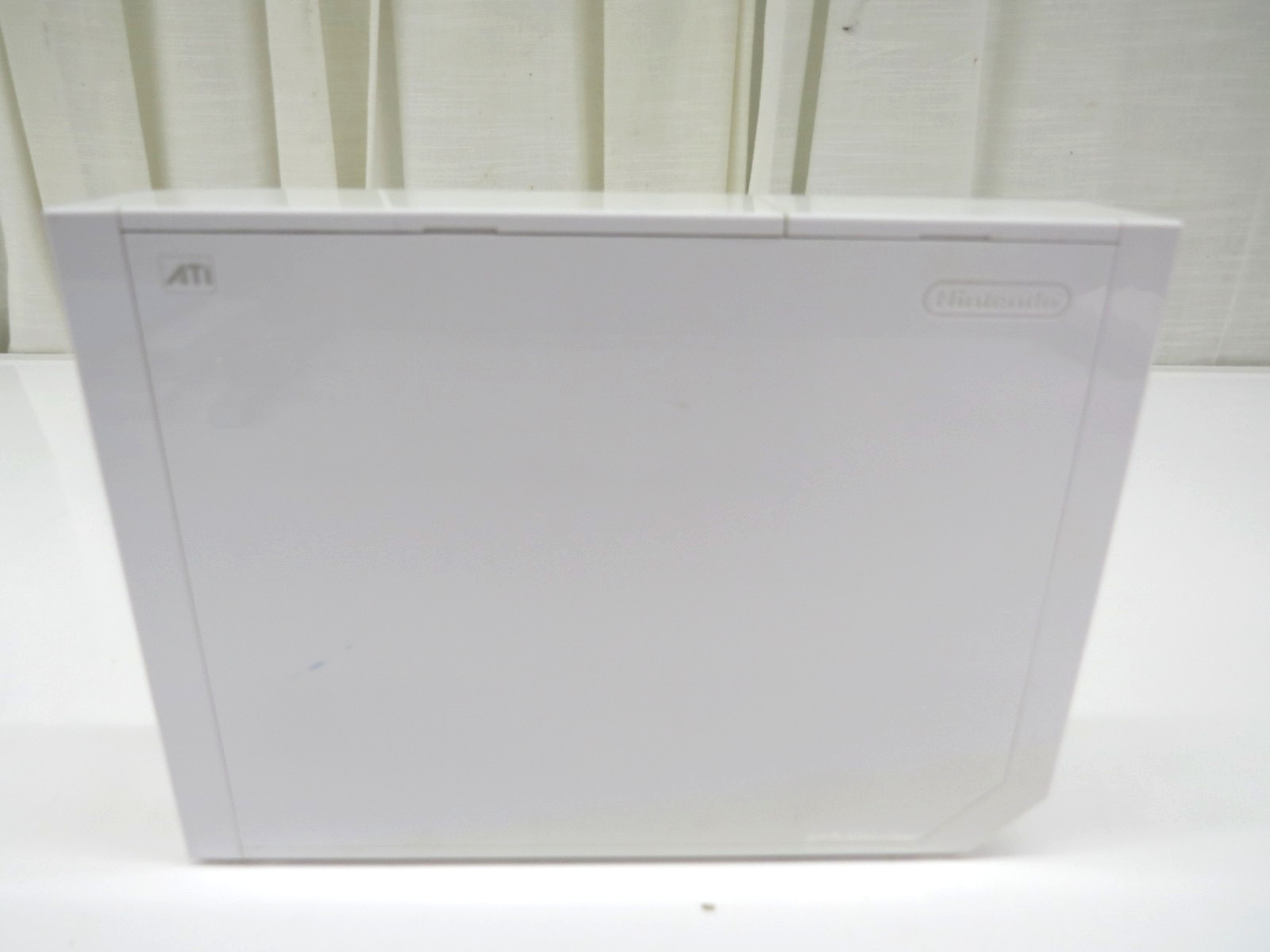 Nintendo Wii Game Console RVL-001 USA White W/Controller, Power, HDMI Adapter