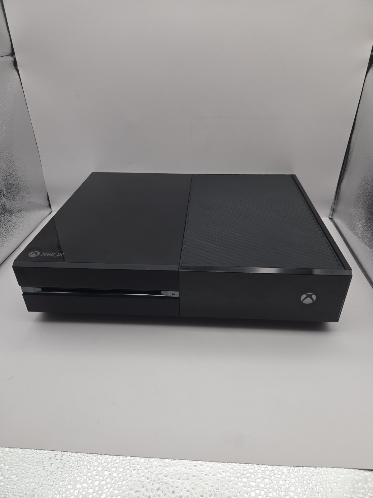 Microsoft Xbox One Console Bundle – Cables, Controllers, Games, Accessories