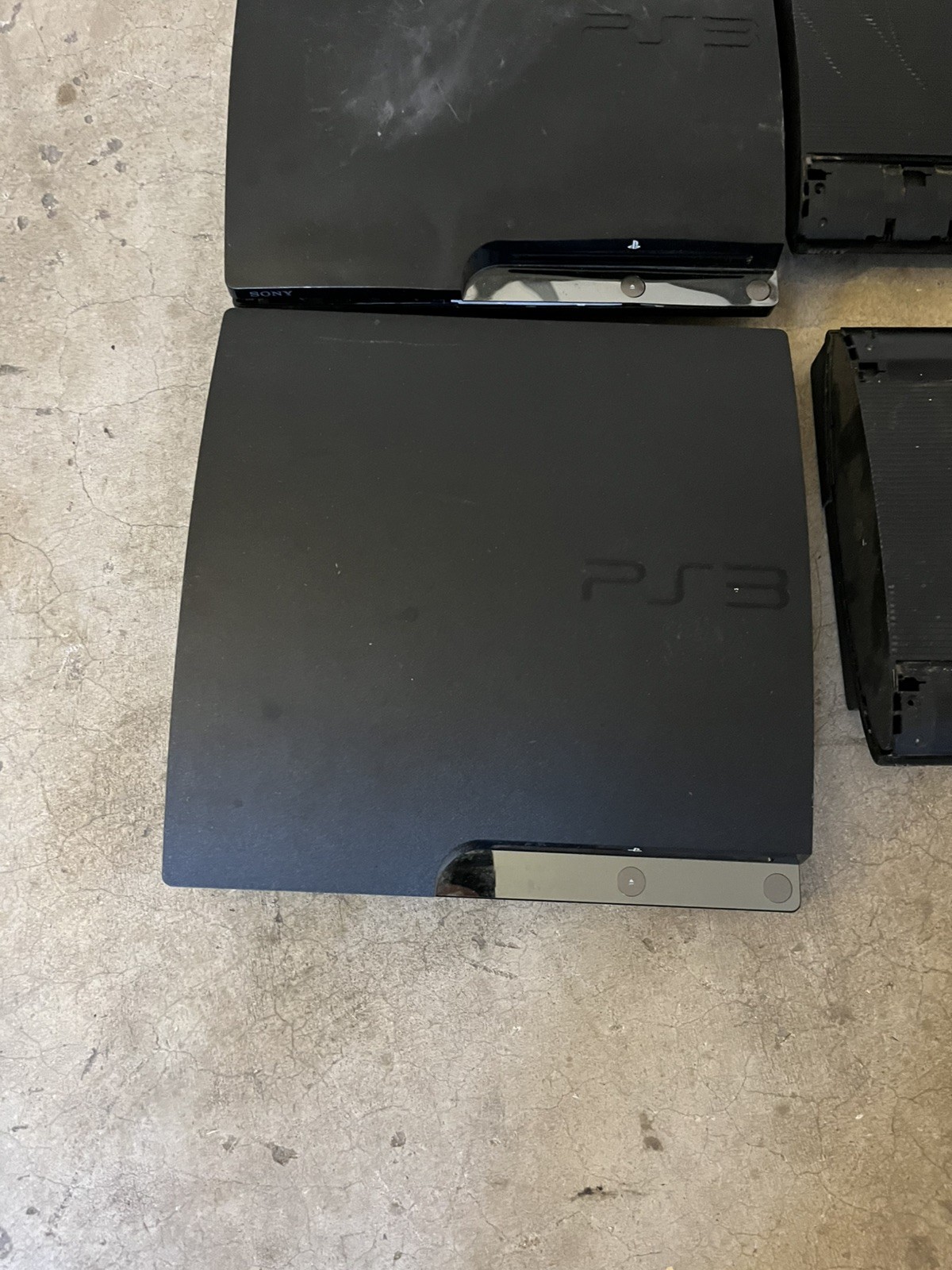 Lot of 4 Unknown Condition PlayStation 3 PS3 Consoles As-Is for Parts/Repair