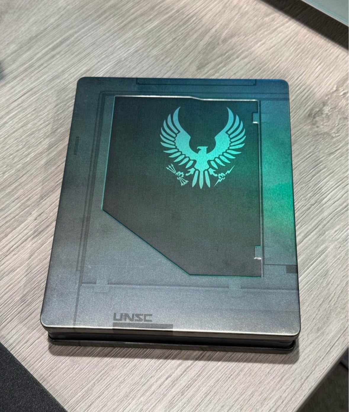 Microsoft Xbox One Halo 5 Guardians Limited Edition Gray Console Bundle 1TB