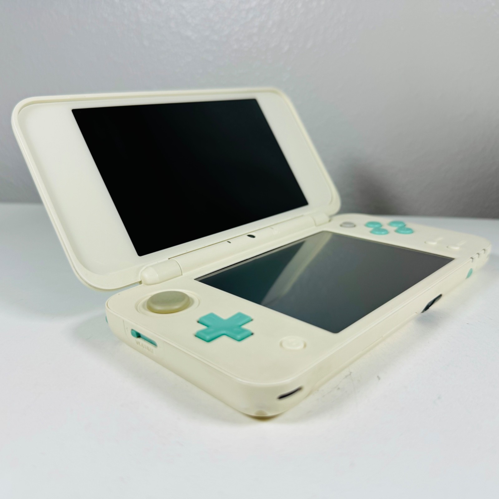 New Nintendo 2DS XL LL Animal Crossing Console w/ Accessories – USA Seller