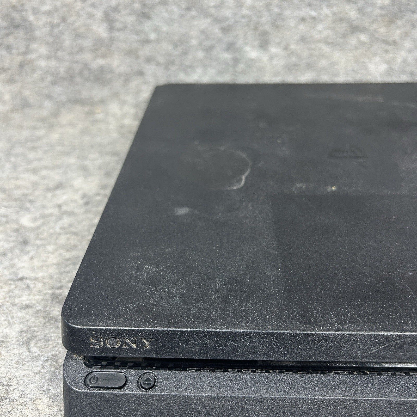 Sony PlayStation 4 Slim 1TB CUH-2215B Console W/ Garfield Kart Furious Racing