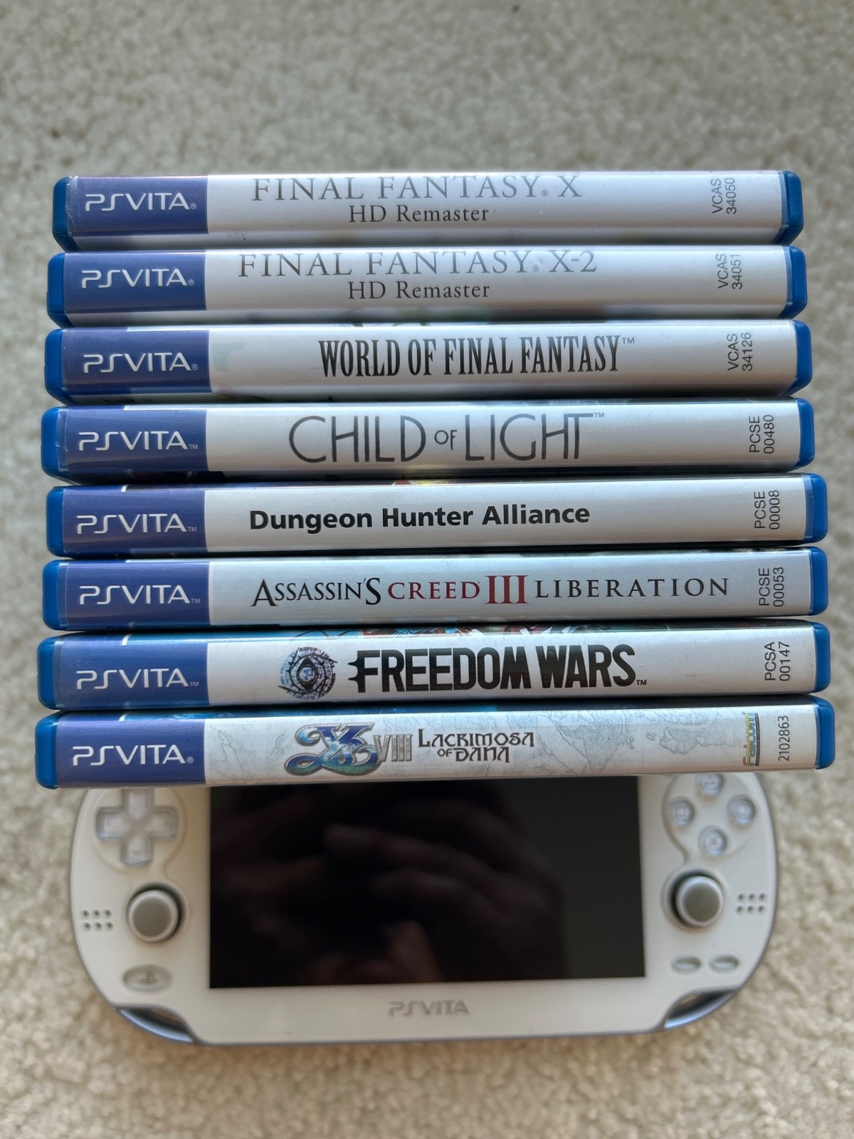 Playstation PS Vita PCH-1001 OLED White Console w/3 Memory Cards+8 Games READ