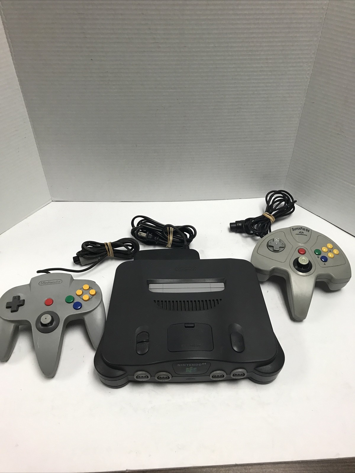 Nintendo 64 N64 System 32MB Console – Gray with 2 controllers – Untested