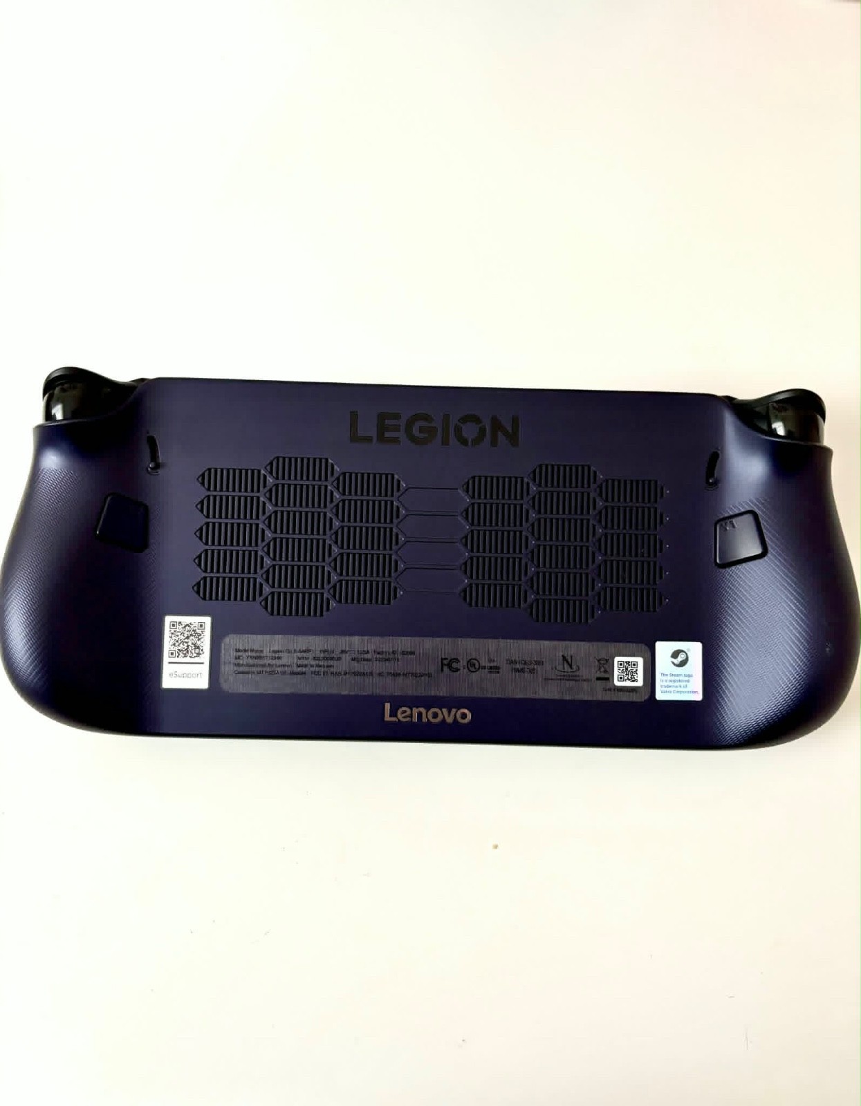 Lenovo Legion Go S (AMD Ryder Z2 GO) 16GB RAM, 512GB SSD, SteamOS