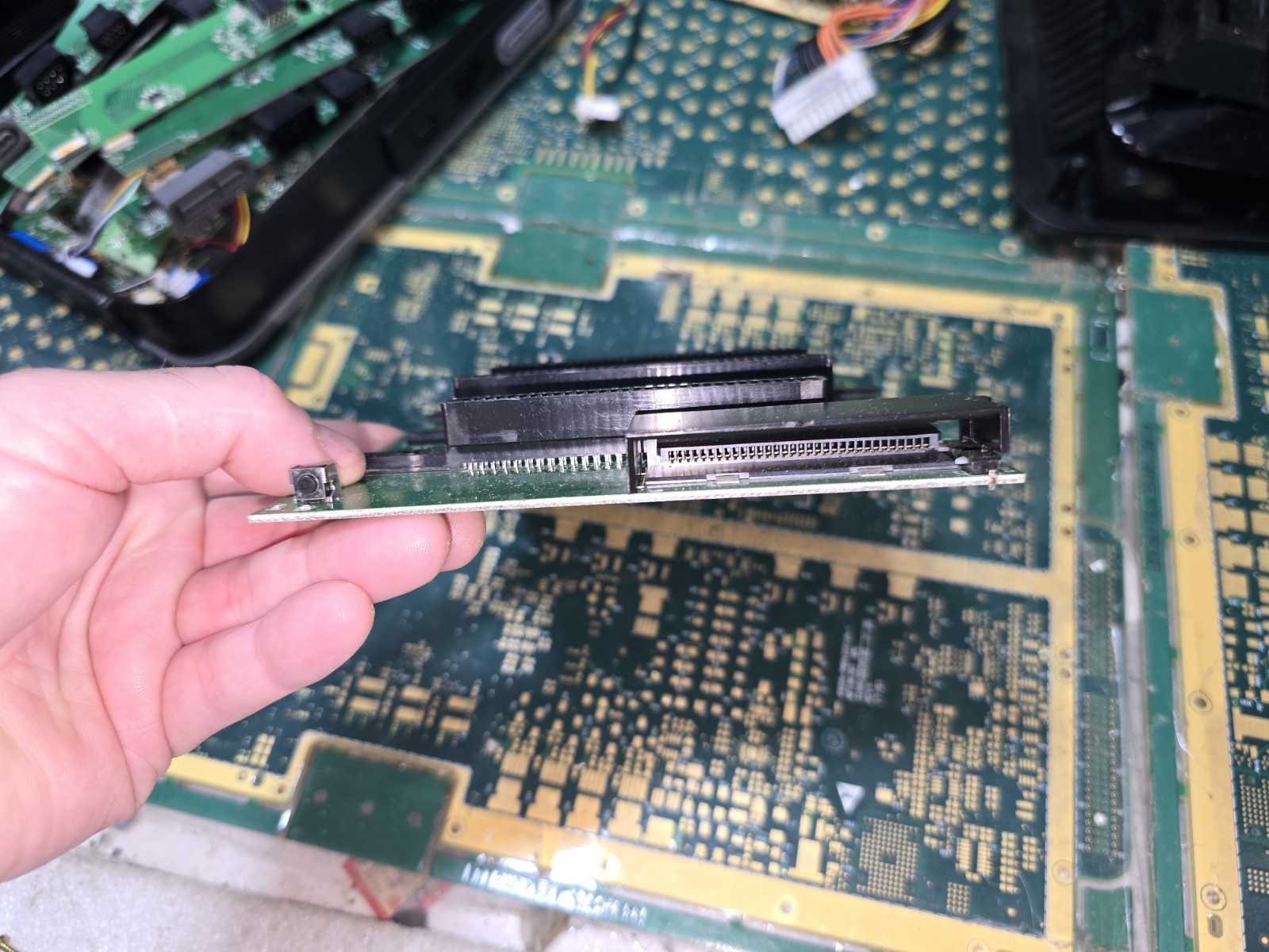 Hyperkin Retron 5 DEFECTIVE DONOR Cartridge Slot Board-Broken Pin/Clip-PARTS