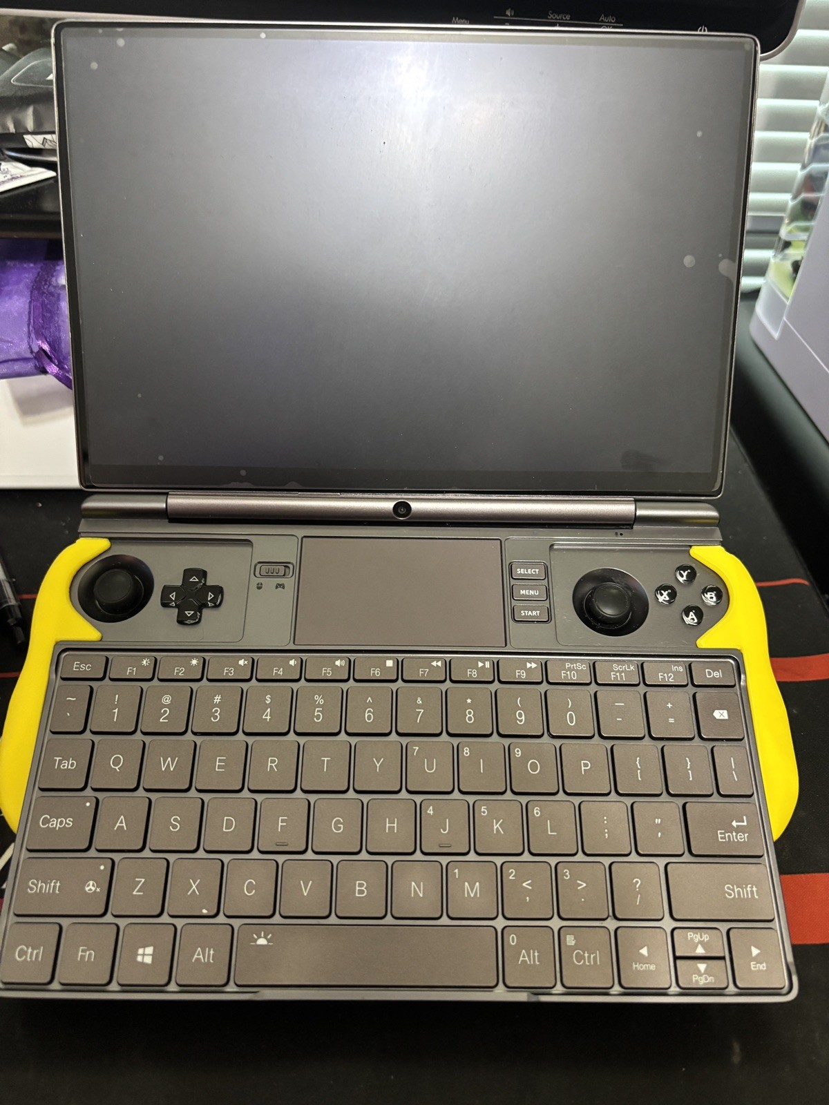 GPD WIN MAX 2 32GB 6800U 1TB Windows 11 WiFi Mini PC MINT Bundle